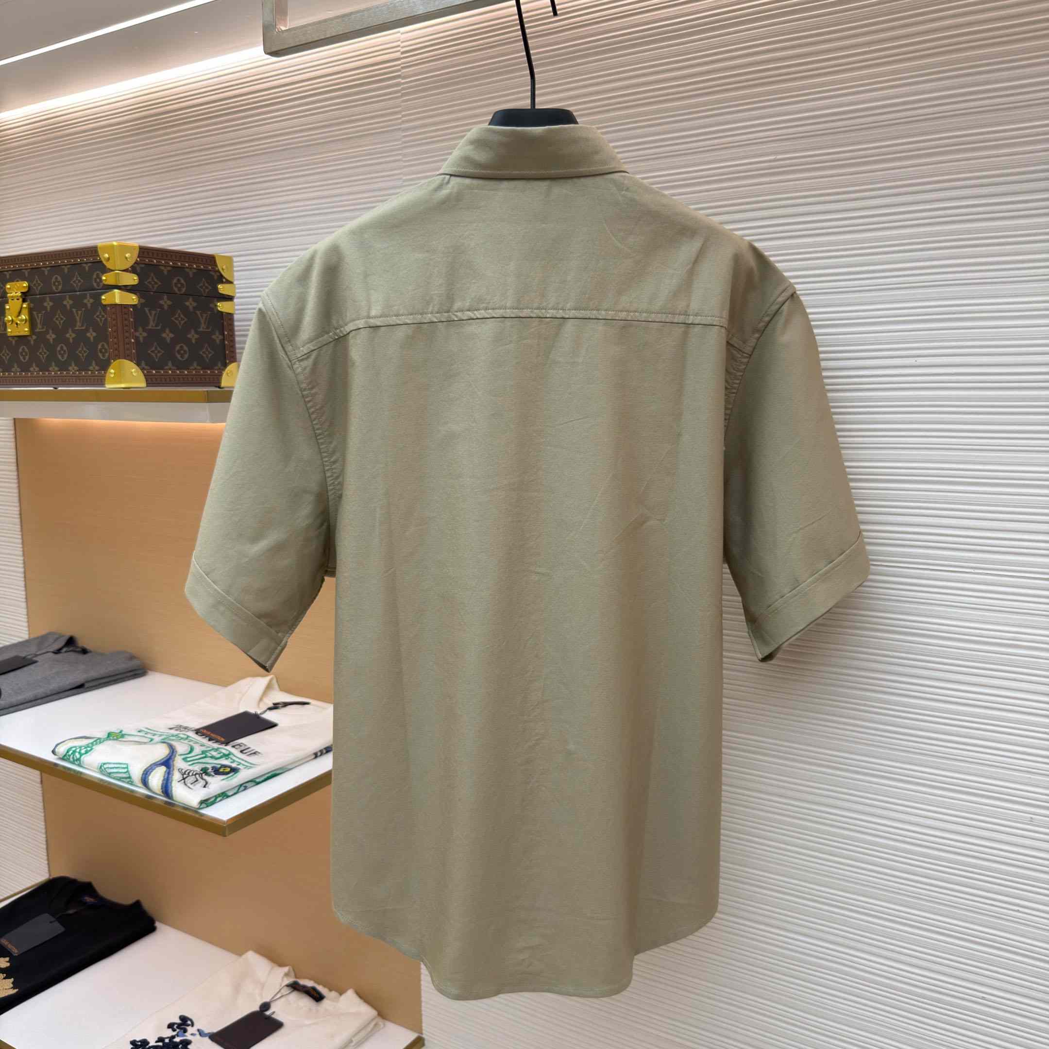 AMI Paris Ami Button-Down Short-Sleeve Shirt - DopestKickz