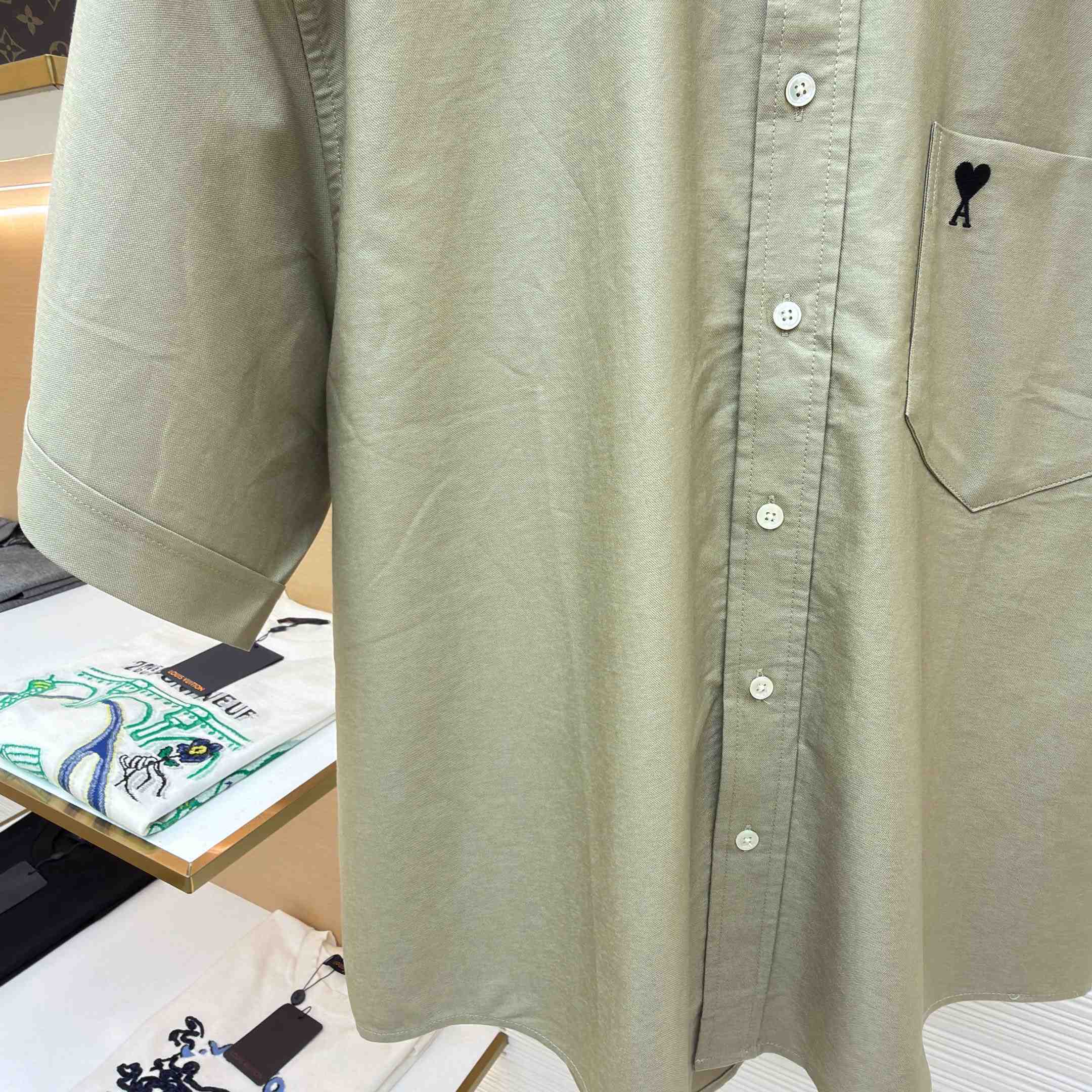 AMI Paris Ami Button-Down Short-Sleeve Shirt - DopestKickz