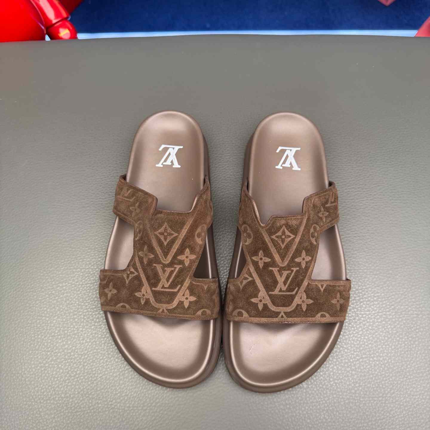 Louis Vuitton LV Oasis Mule    - DopestKickz