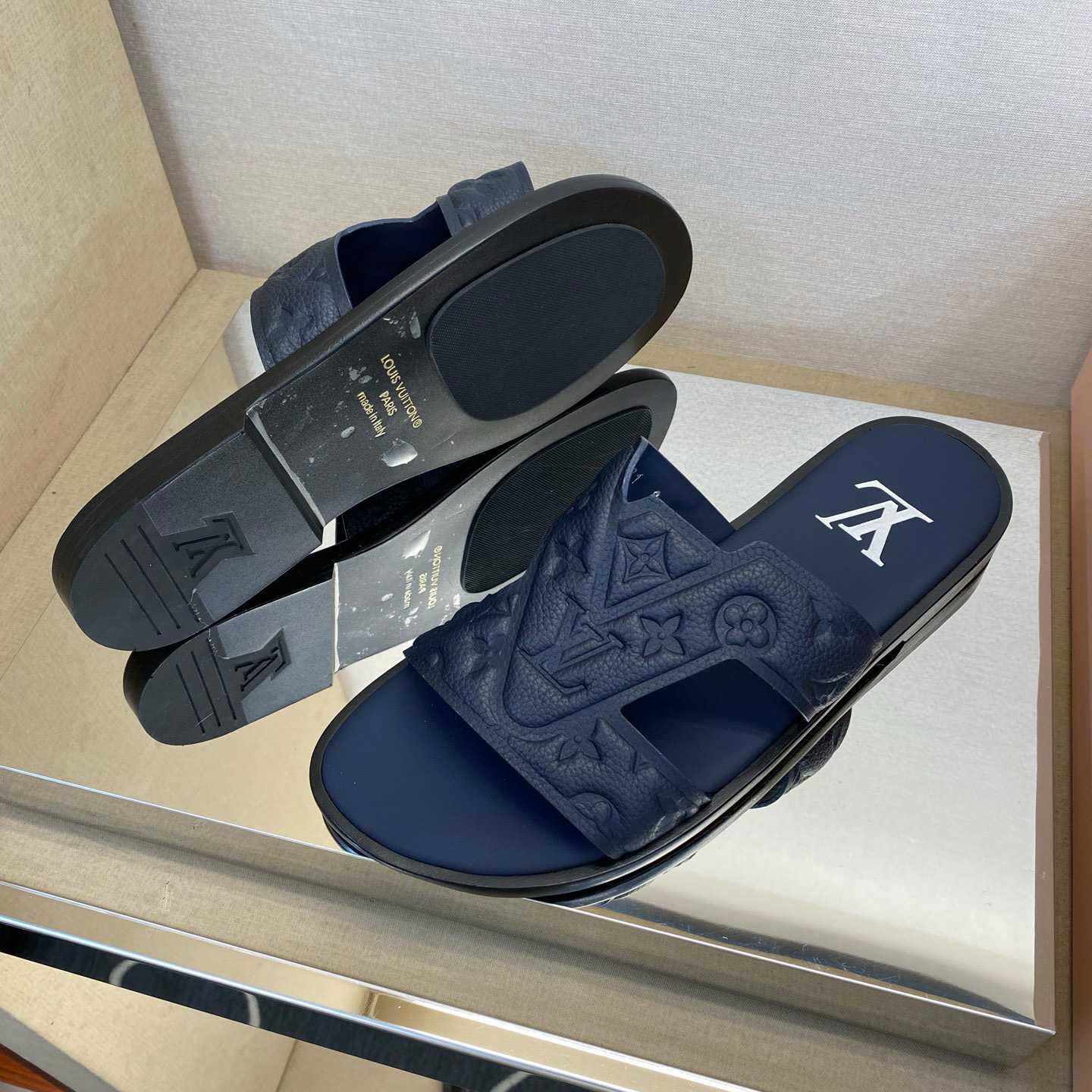 Louis Vuitton LV Oasis Mule    - DopestKickz