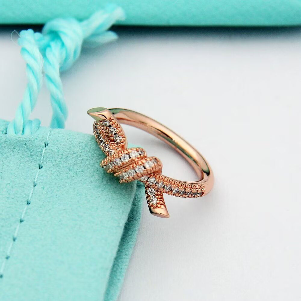 Tiffany Knot - DopestKickz