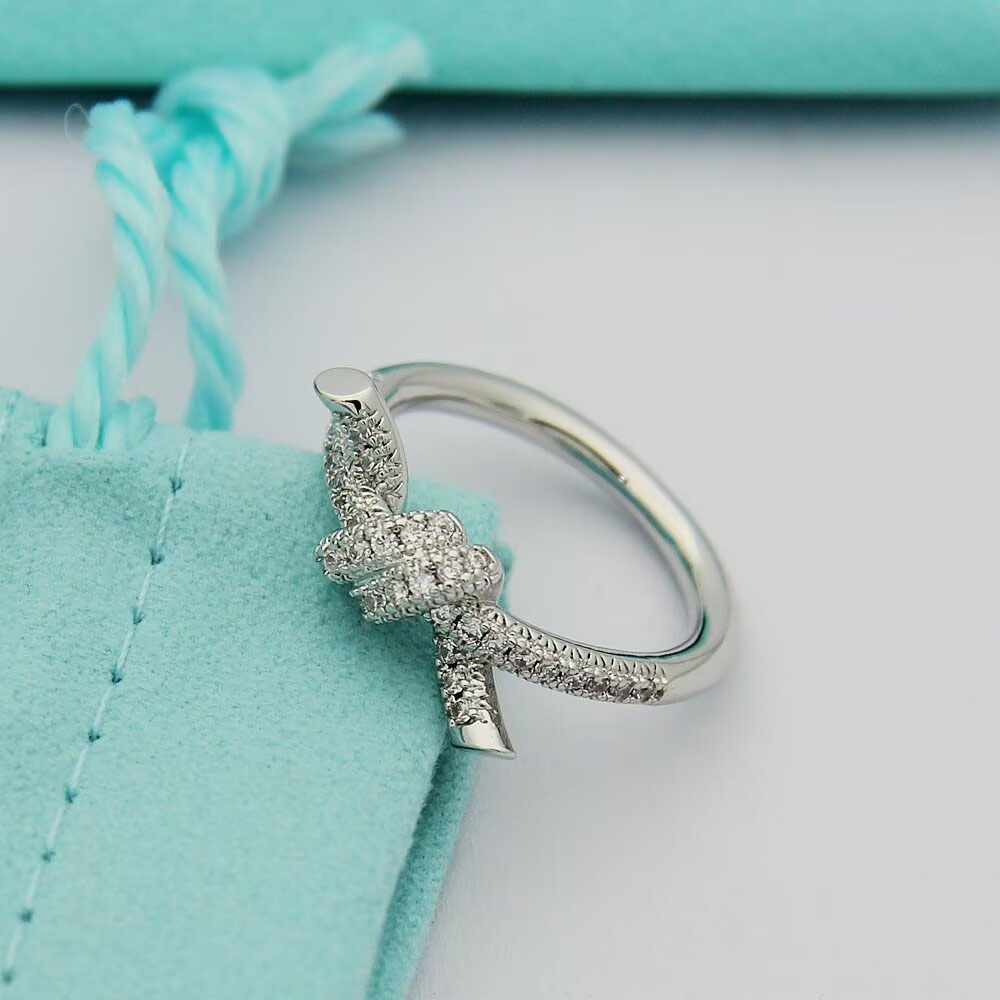 Tiffany Knot - DopestKickz