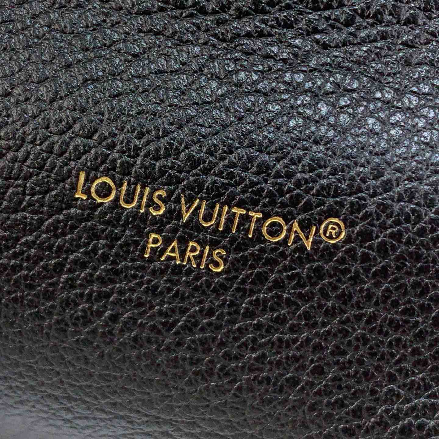 Louis Vuitton Noé Trunk M29391 - DopestKickz