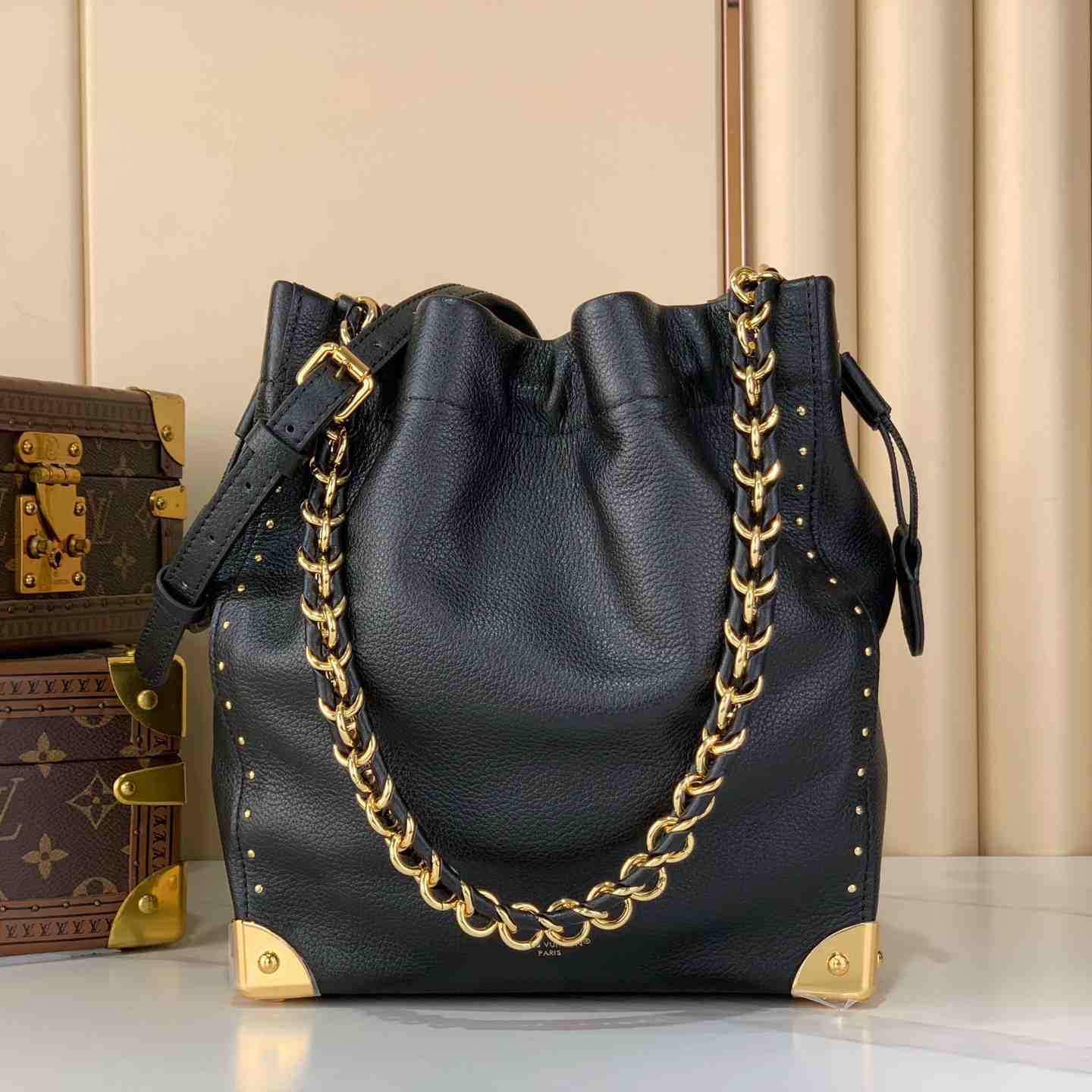 Louis Vuitton Noé Trunk M29391 - DopestKickz