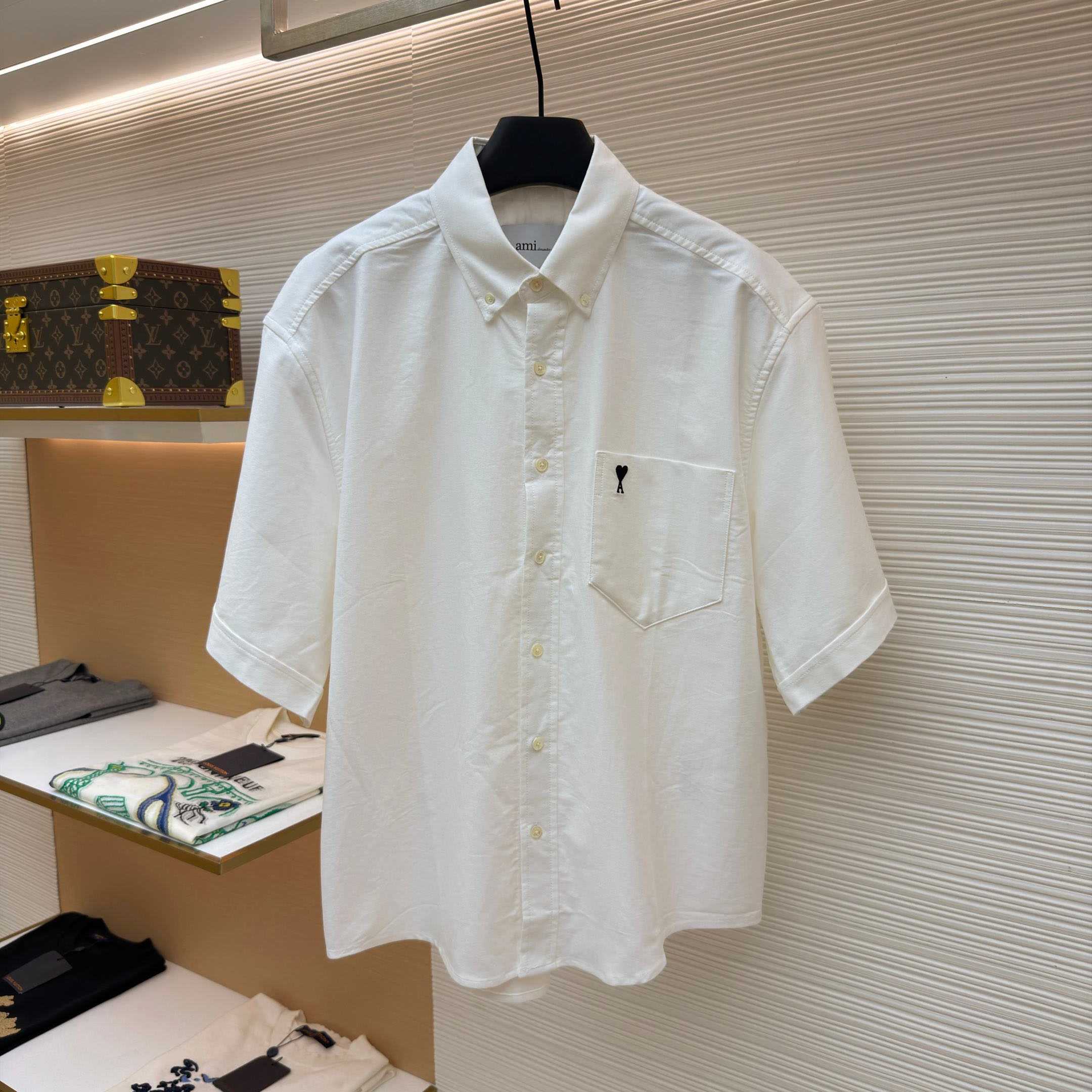 AMI Paris Ami Button-Down Short-Sleeve Shirt - DopestKickz