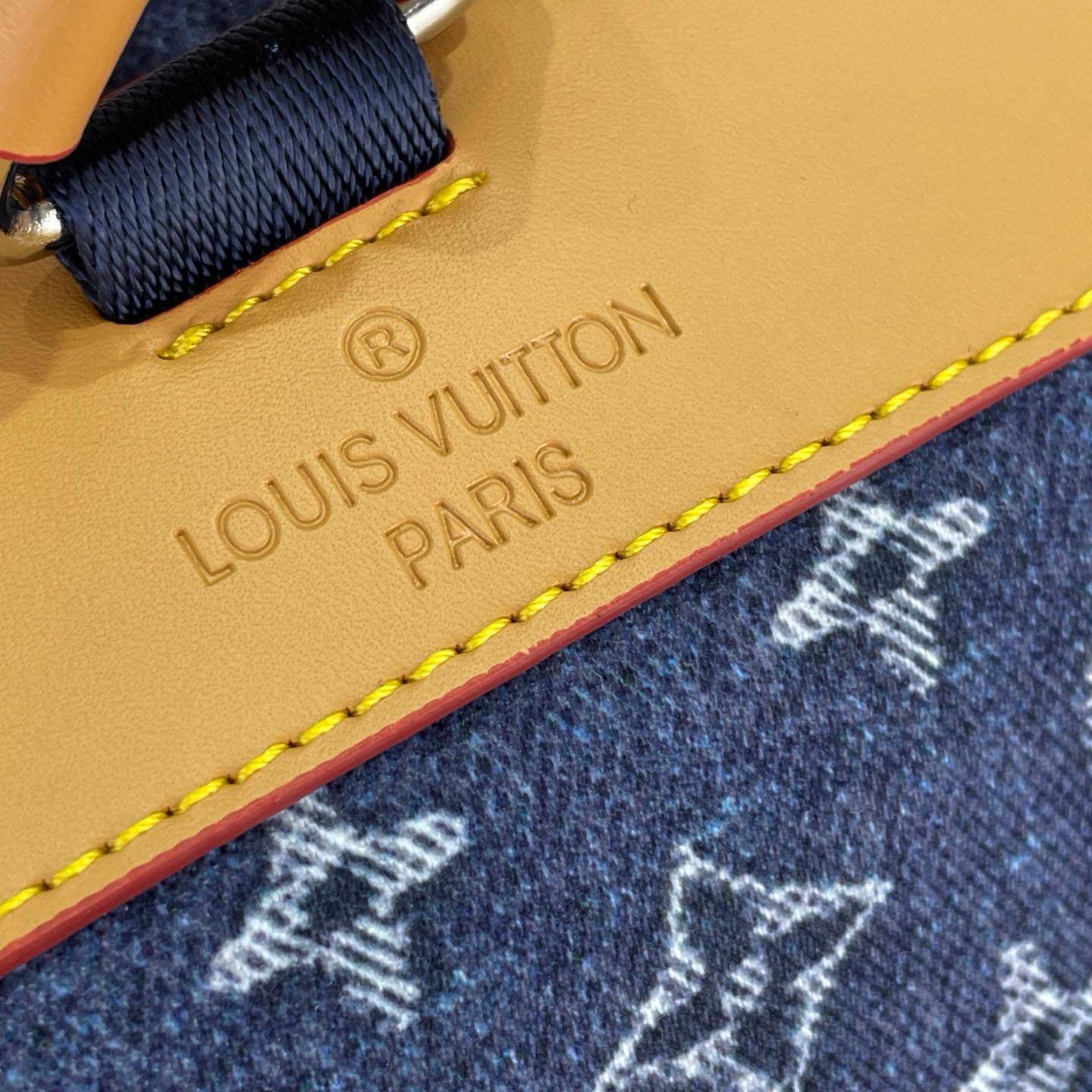  Louis Vuitton Christopher MM     M27554 - DopestKickz