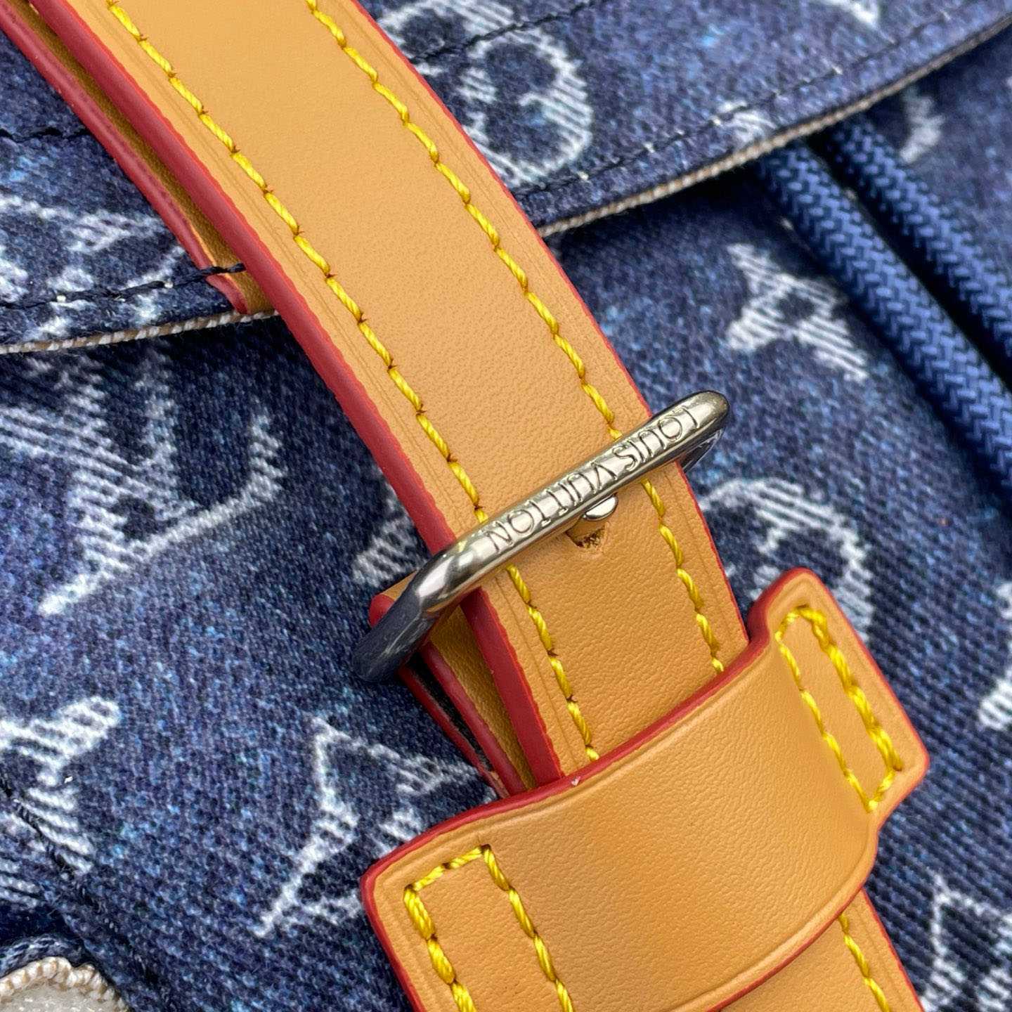  Louis Vuitton Christopher MM     M27554 - DopestKickz