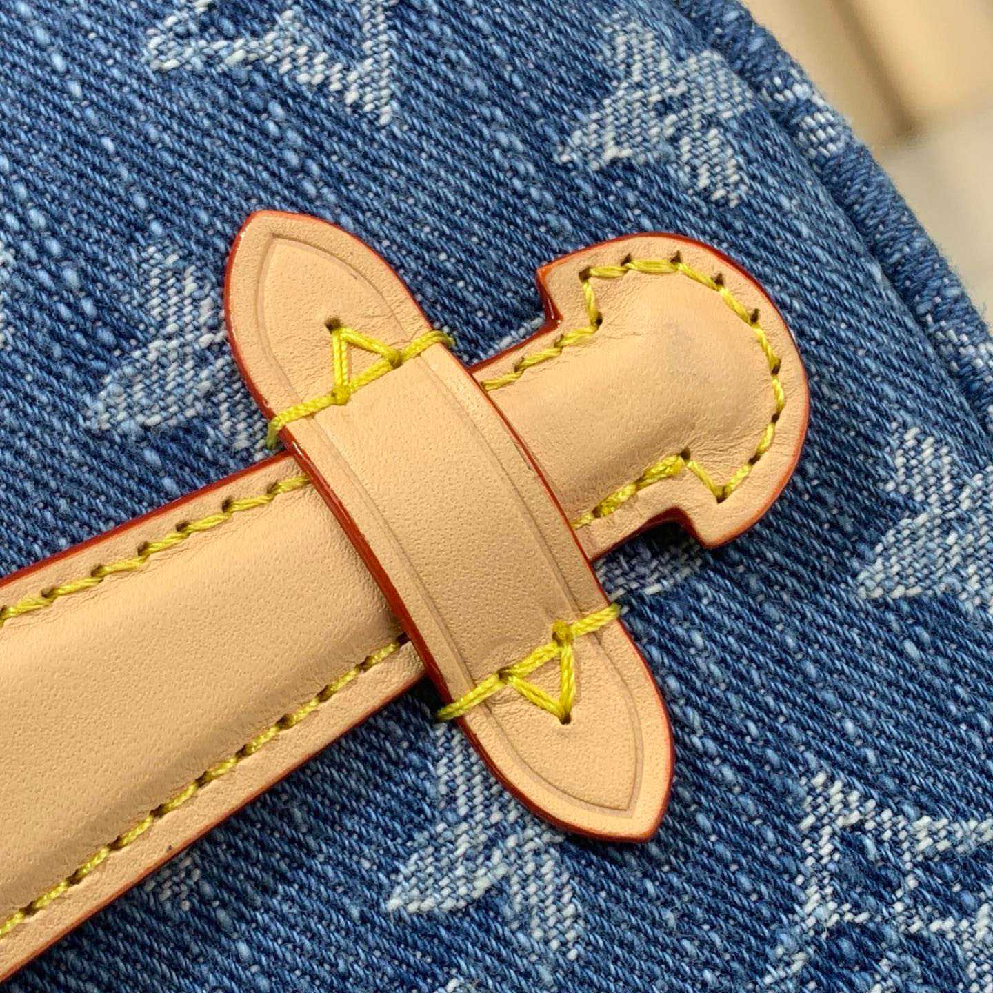 Louis Vuitton Nice Mini M27946 - DopestKickz