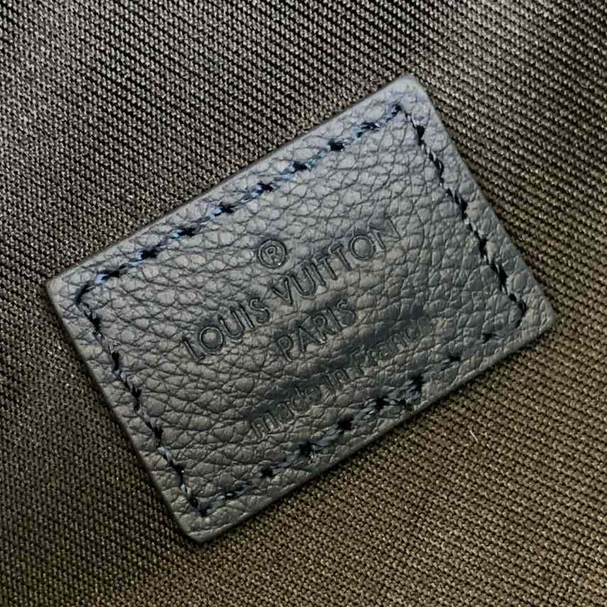 Louis Vuitton Rush Bumbag M14784 - DopestKickz