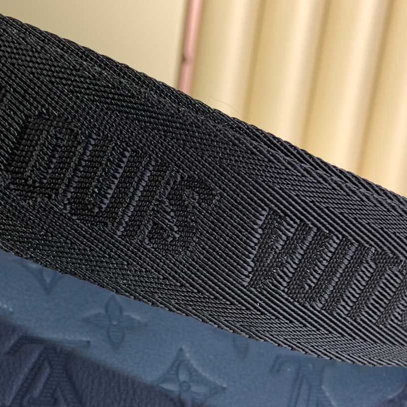 Louis Vuitton Rush Bumbag M14784 - DopestKickz