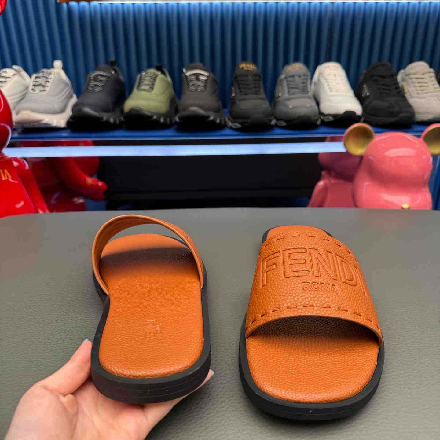 Fendi Roma Embossed-Logo Leather Sandals - DopestKickz