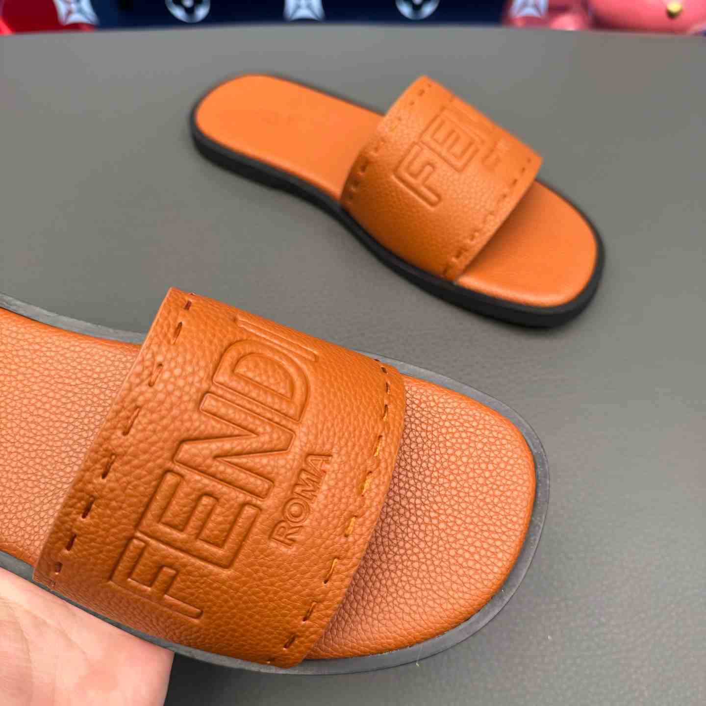 Fendi Roma Embossed-Logo Leather Sandals - DopestKickz