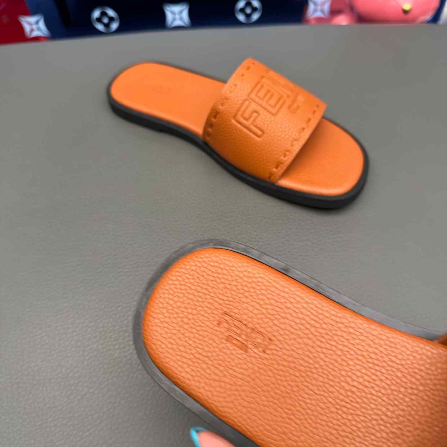 Fendi Roma Embossed-Logo Leather Sandals - DopestKickz