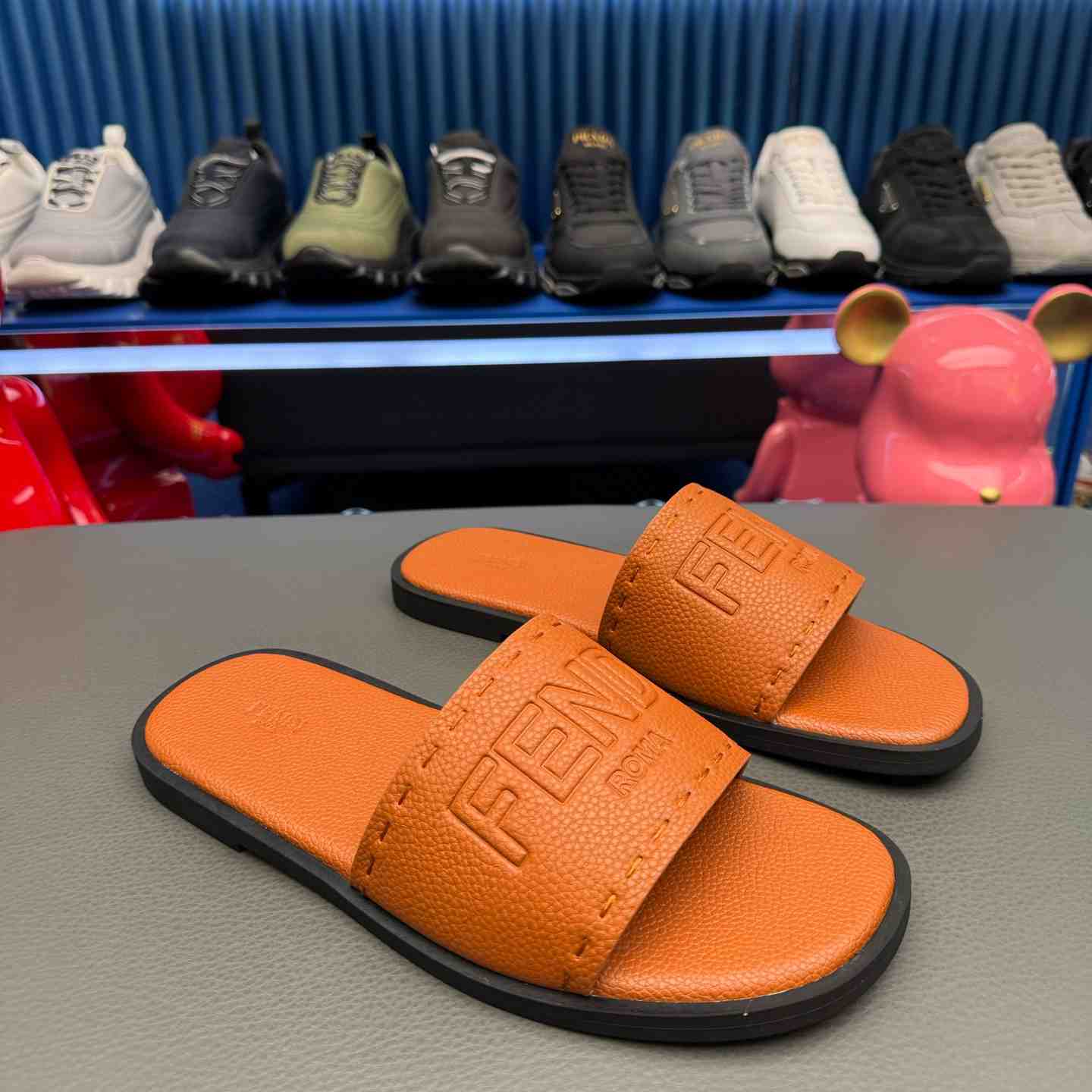 Fendi Roma Embossed-Logo Leather Sandals - DopestKickz