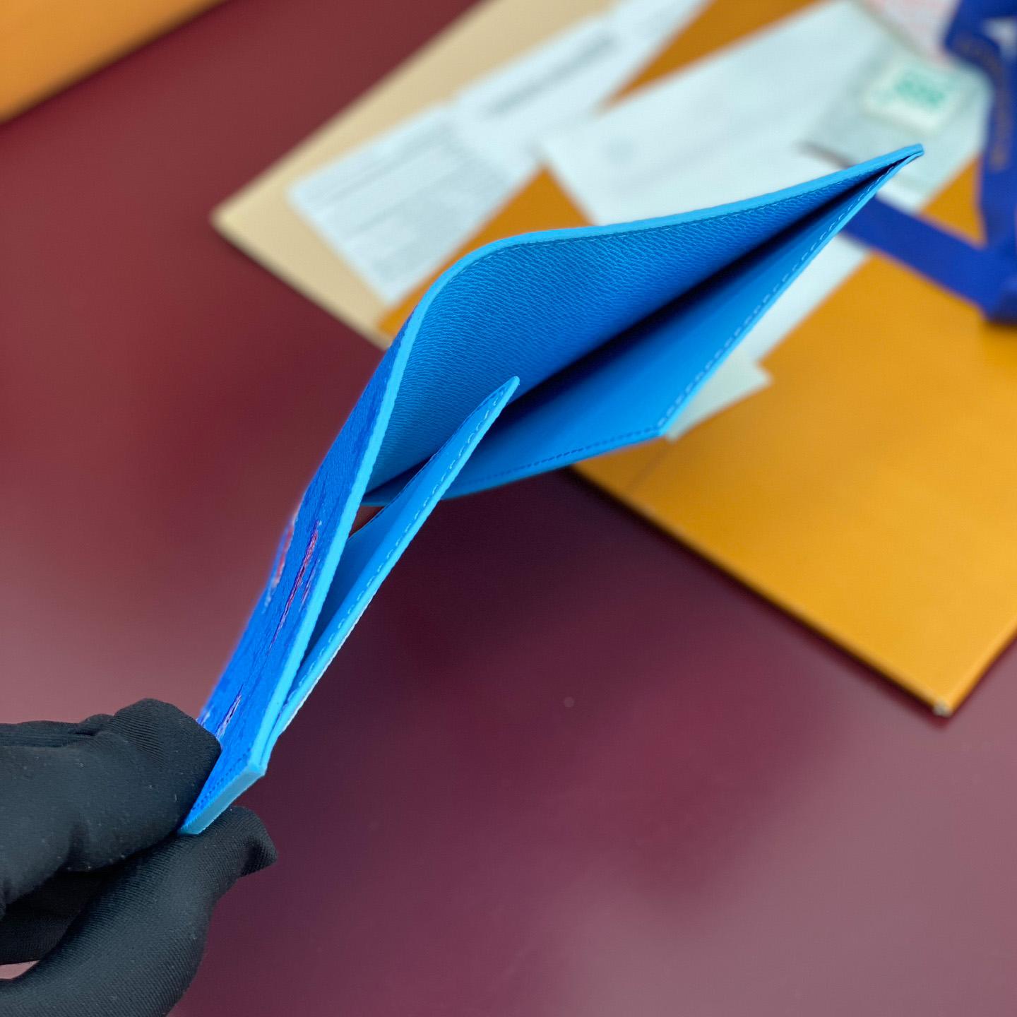 Louis Vuitton Passport Cover M14876 - DopestKickz