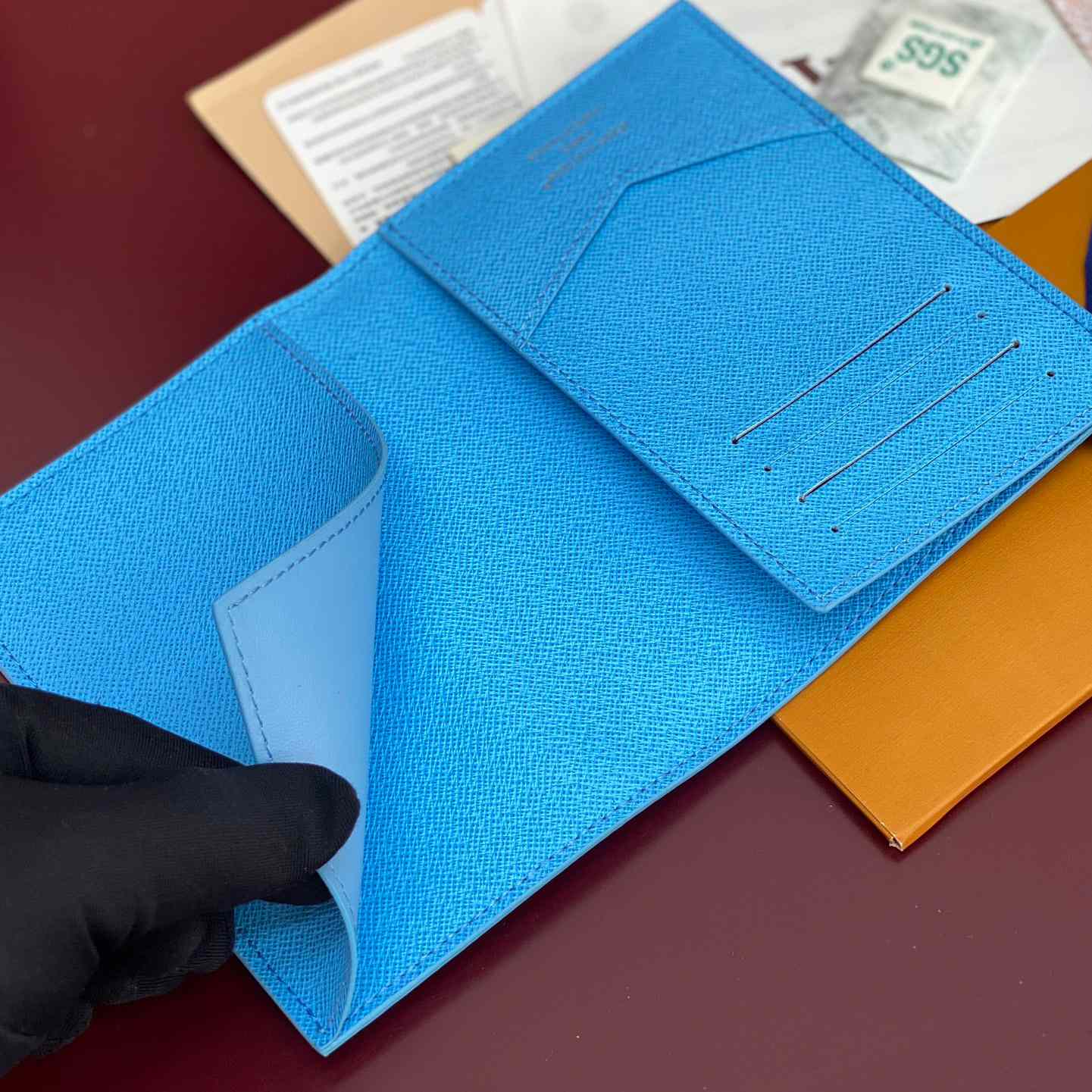 Louis Vuitton Passport Cover M14876 - DopestKickz