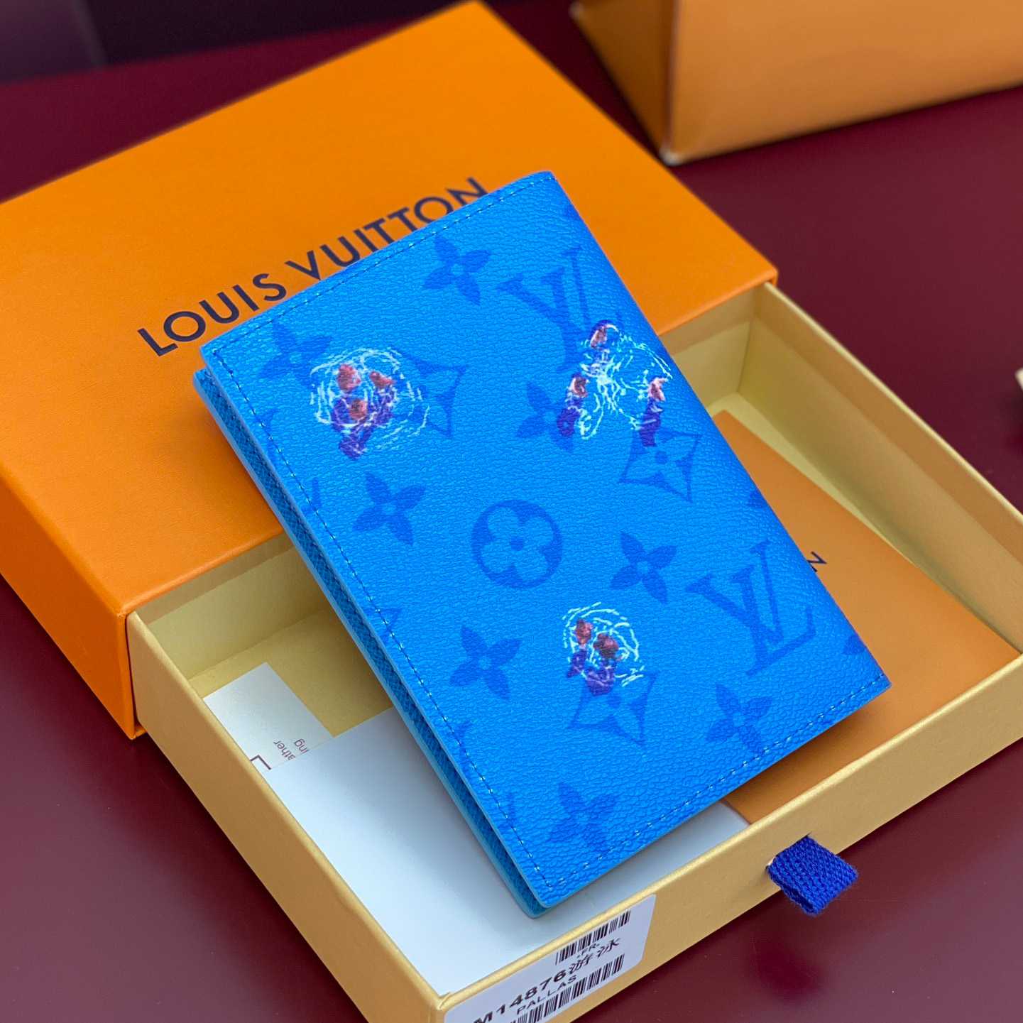 Louis Vuitton Passport Cover M14876 - DopestKickz