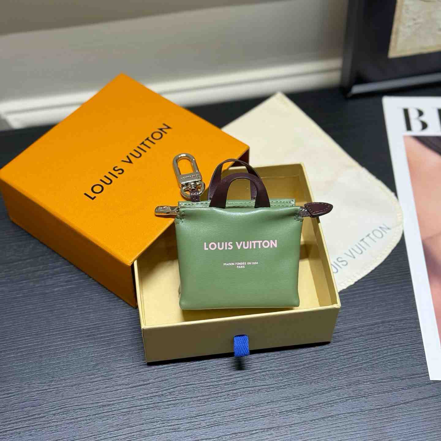 Louis Vuitton LV Mini Shopper Bag Charm M03358 - DopestKickz