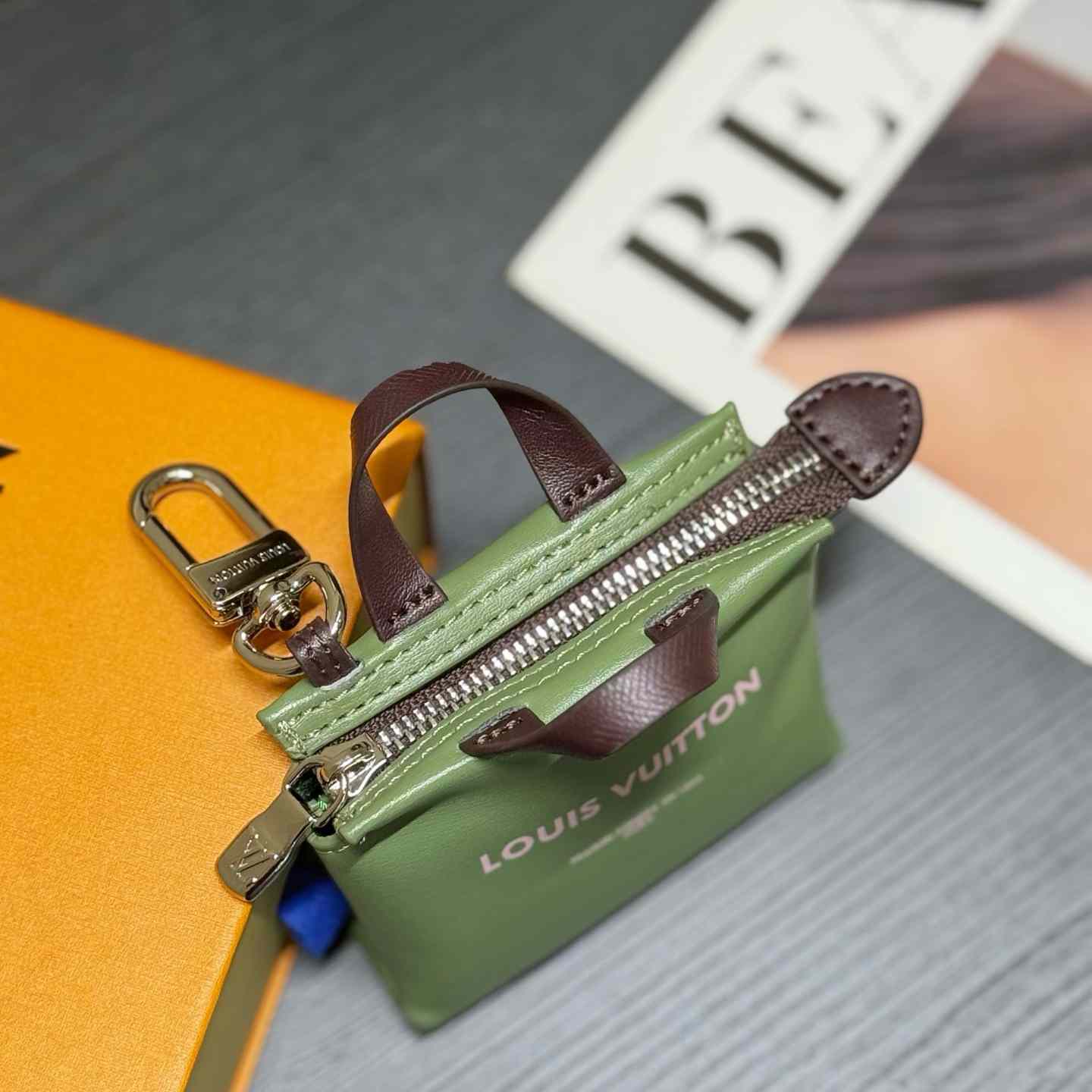 Louis Vuitton LV Mini Shopper Bag Charm M03358 - DopestKickz
