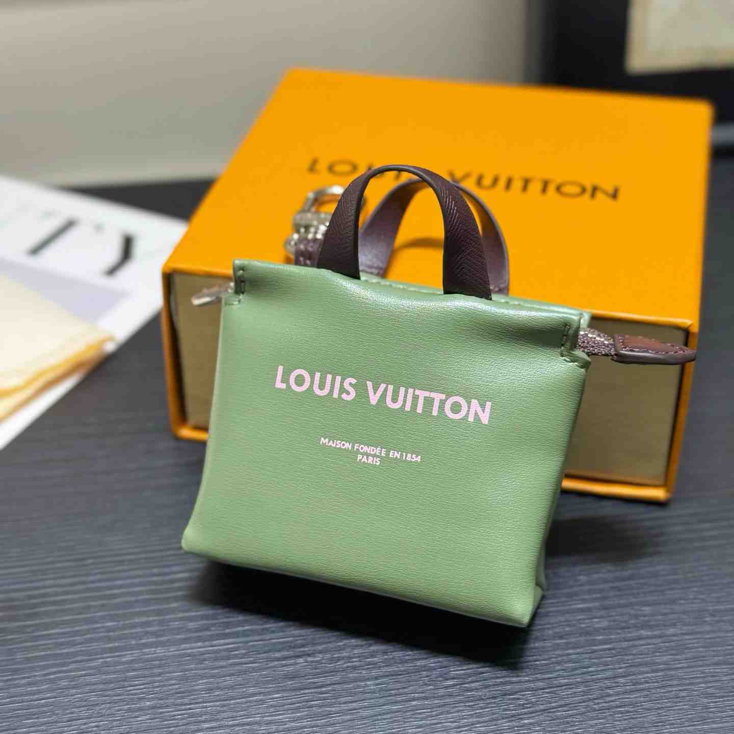 Louis Vuitton LV Mini Shopper Bag Charm M03358 - DopestKickz