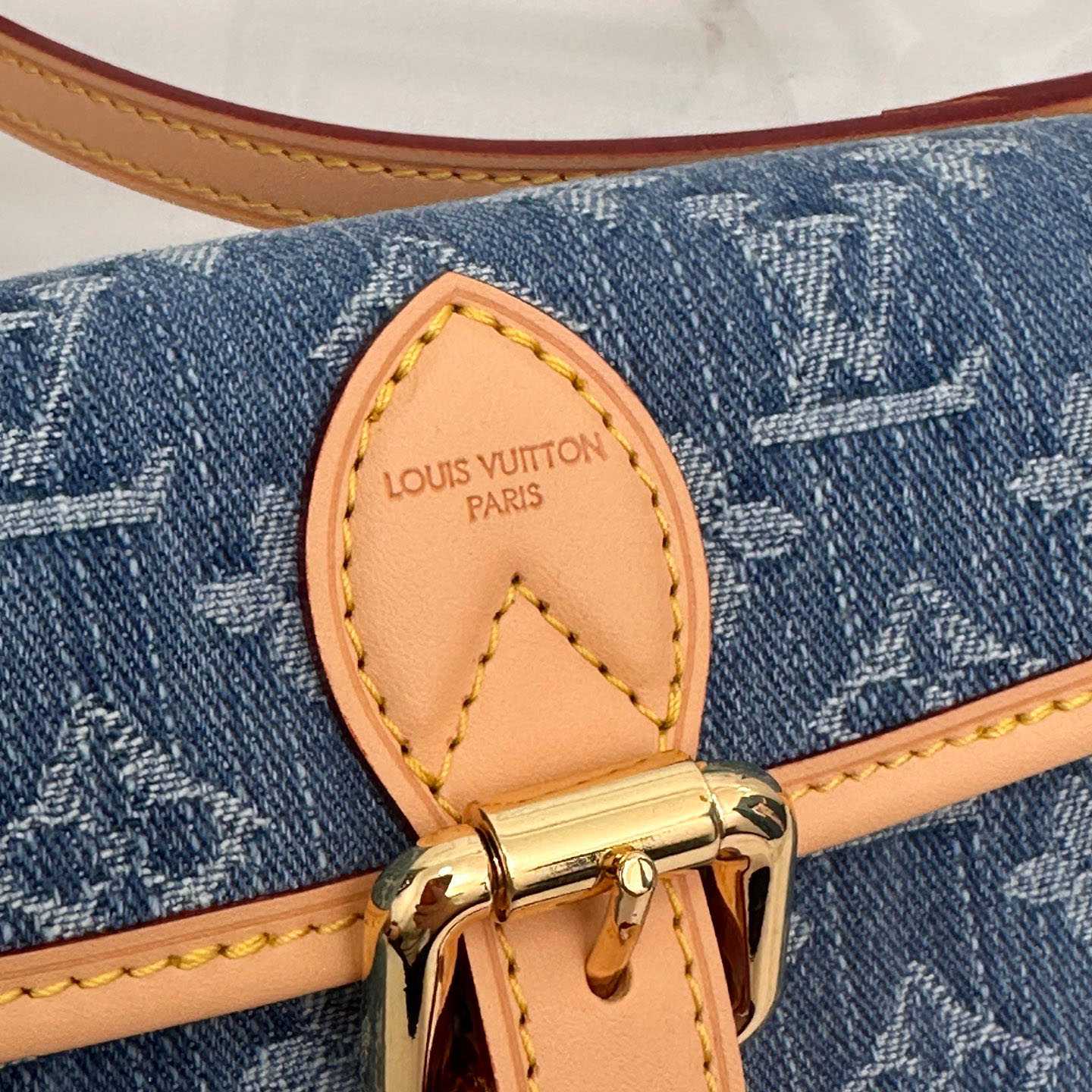 Louis Vuitton Nano Diane   M27700 - DopestKickz