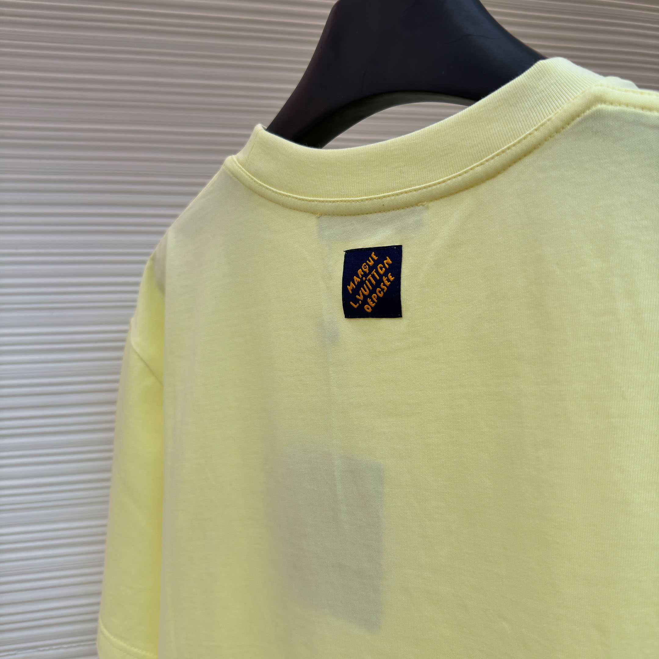 Louis Vuitton Embroidered Signature Short-Sleeved T-Shirt 1AJWY7 - DopestKickz