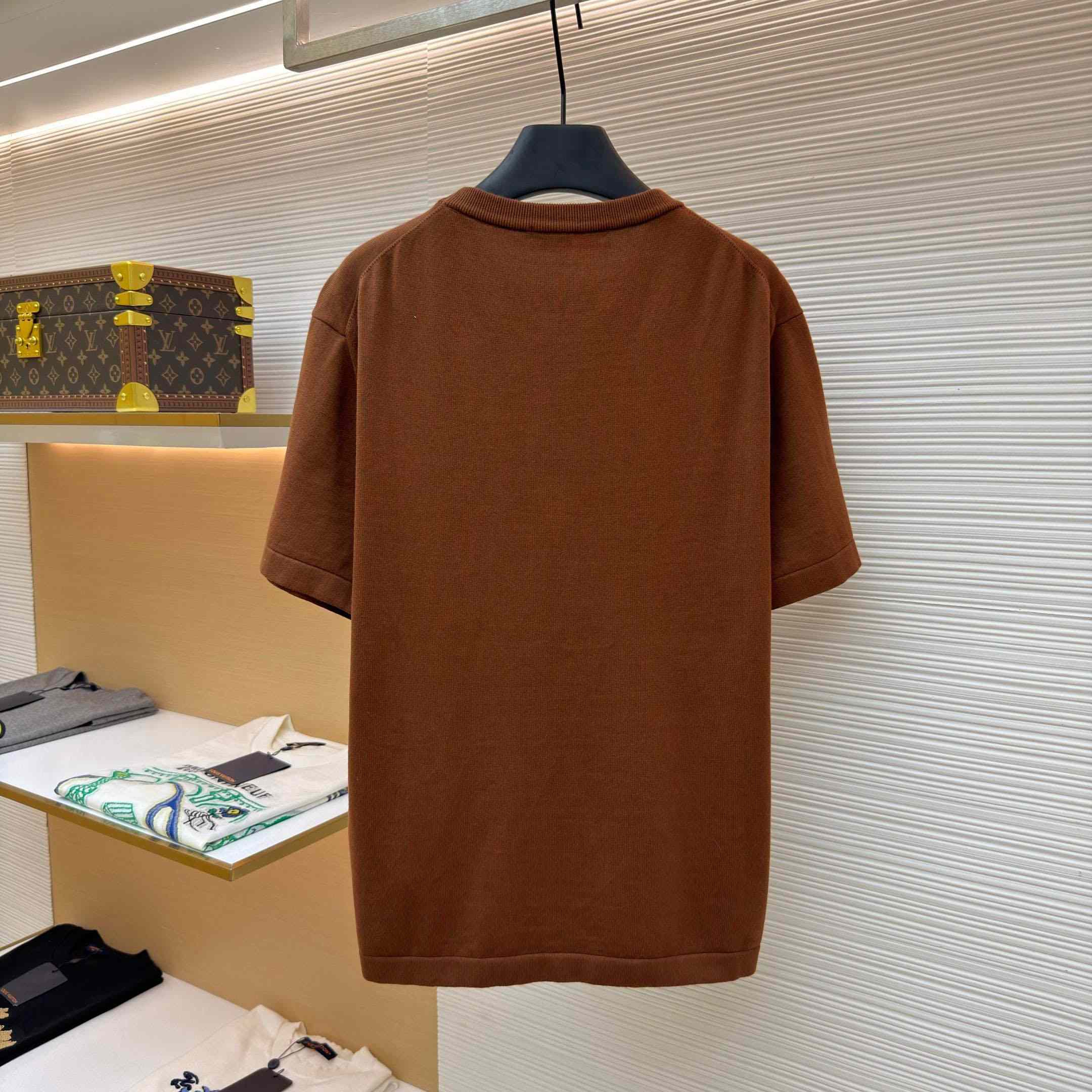 Louis Vuitton Short-Sleeved Crewneck With Signature 1AK714 - DopestKickz