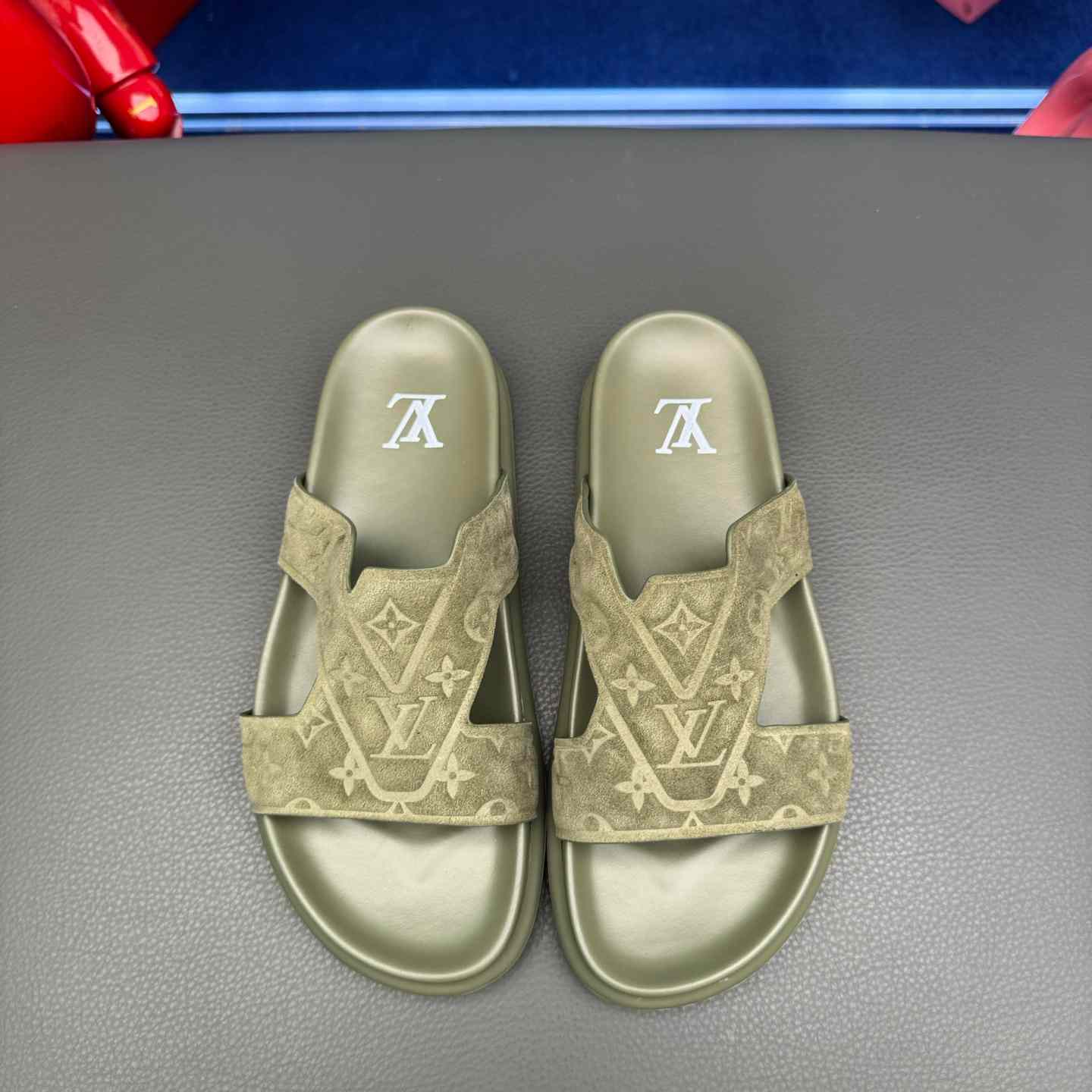 Louis Vuitton LV Oasis Mule    - DopestKickz