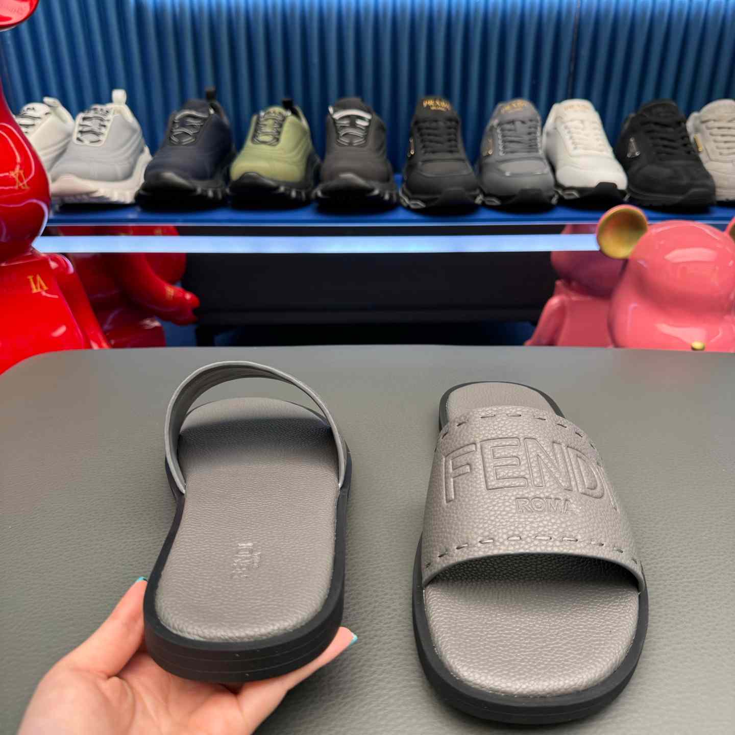 Fendi Roma Embossed-Logo Leather Sandals - DopestKickz