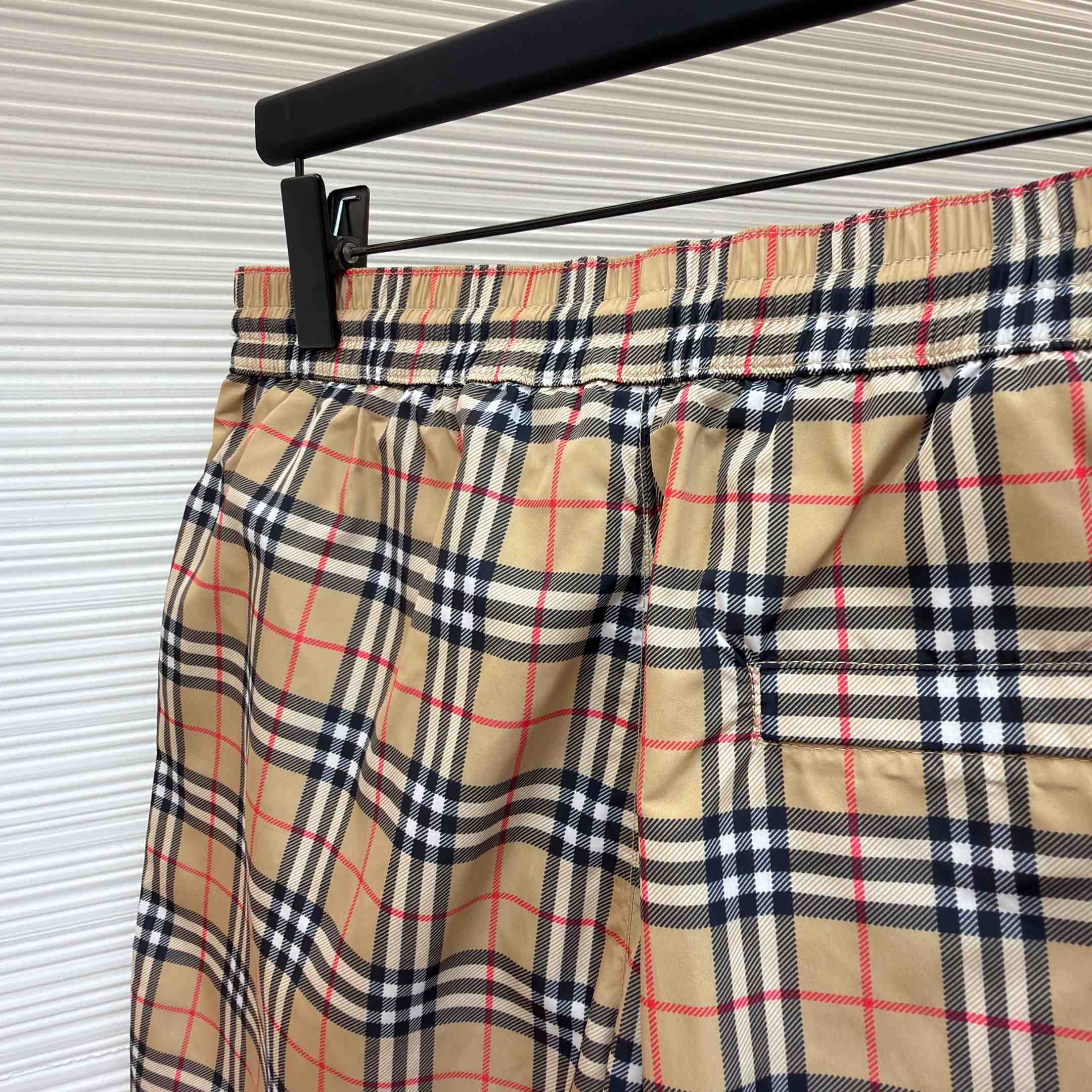 Burberry Vintage Check Short - DopestKickz