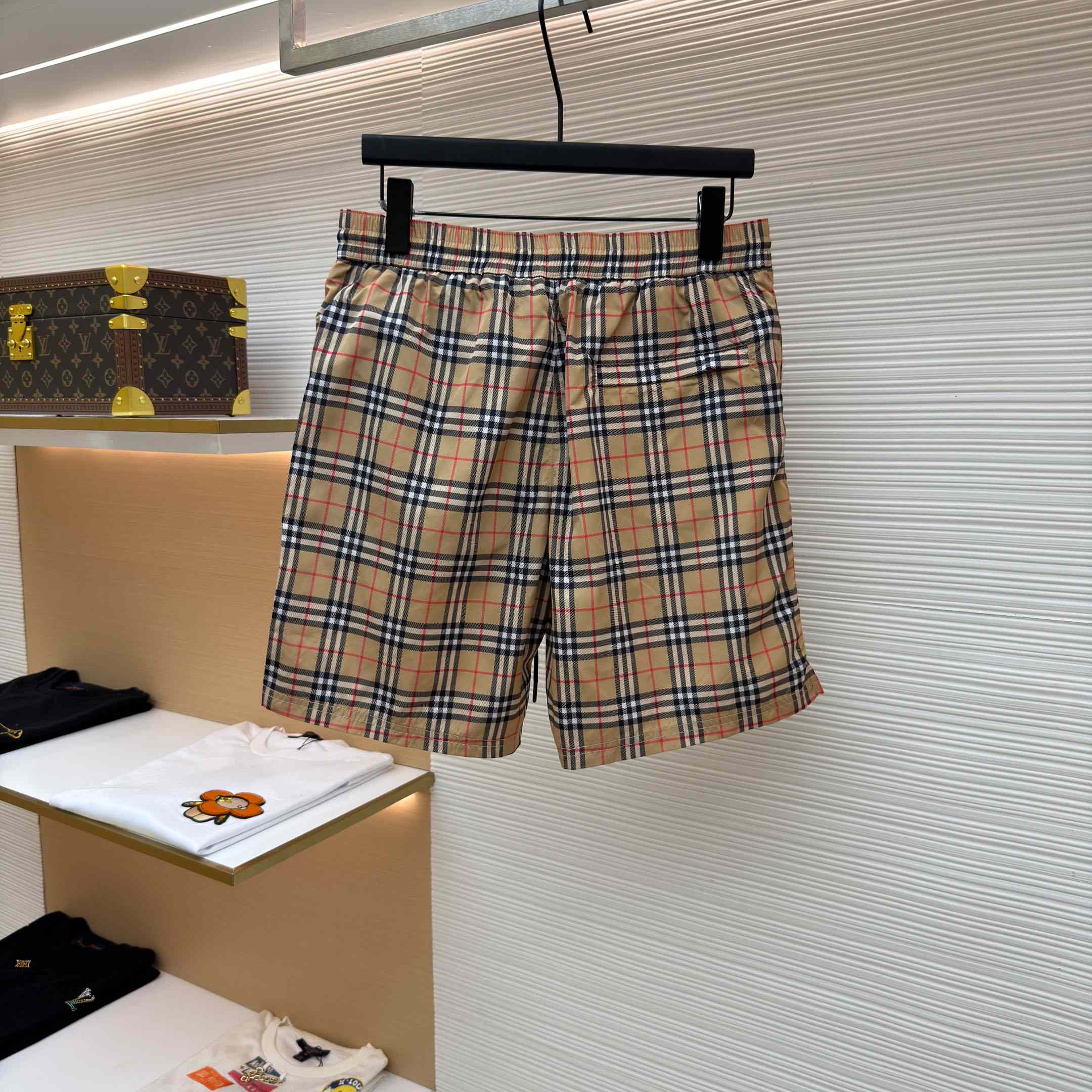 Burberry Vintage Check Short - DopestKickz
