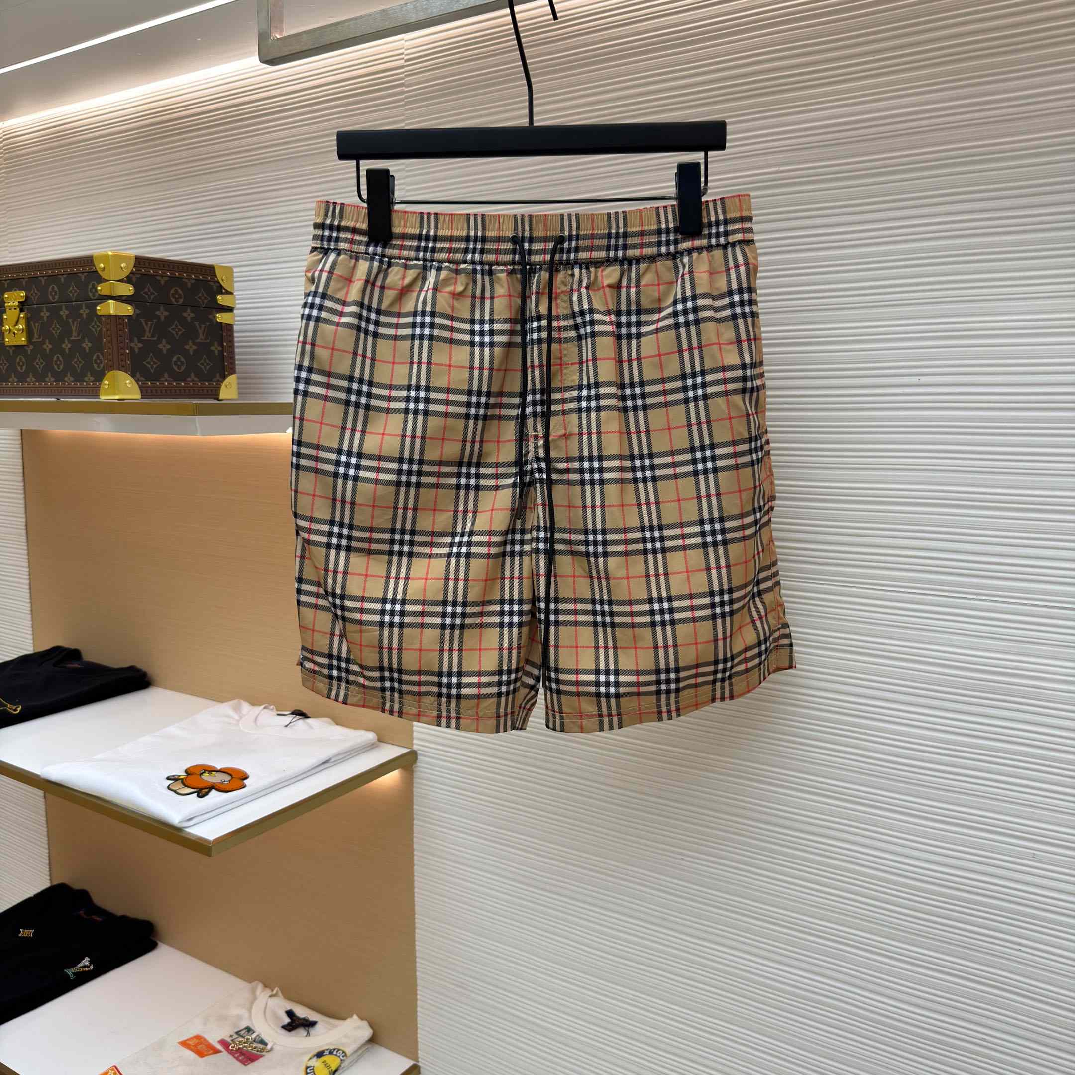 Burberry Vintage Check Short - DopestKickz