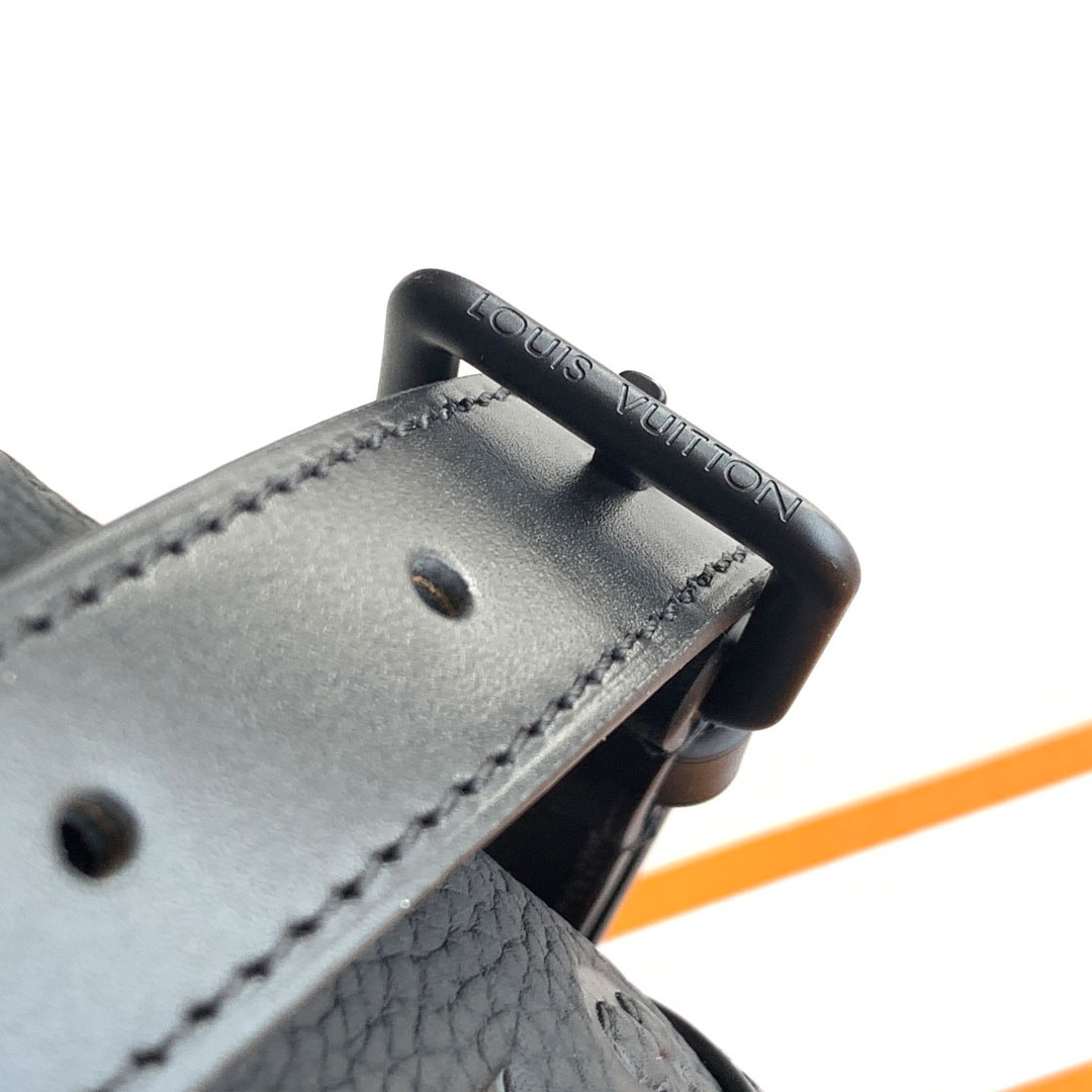 Louis Vuitton Christopher Messenger M28324 - DopestKickz