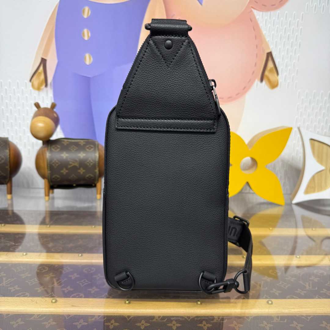 Louis Vuitton Avenue Slingbag PM   M15255 - DopestKickz