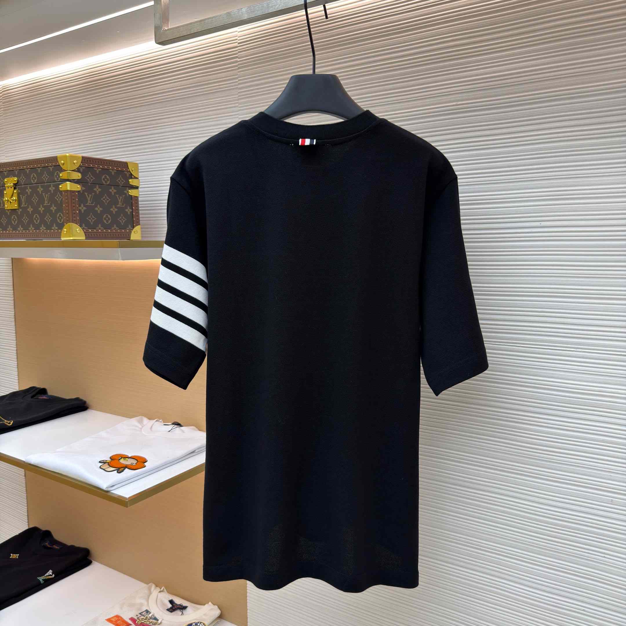 Thom Browne Cotton 4-Bar Short Sleeve T-Shirt - DopestKickz