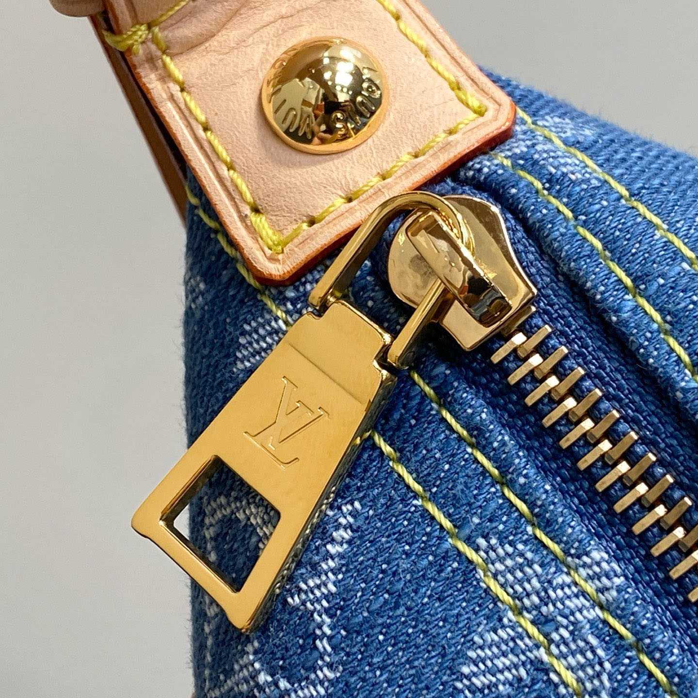 Louis Vuitton Baggy M27329 - DopestKickz