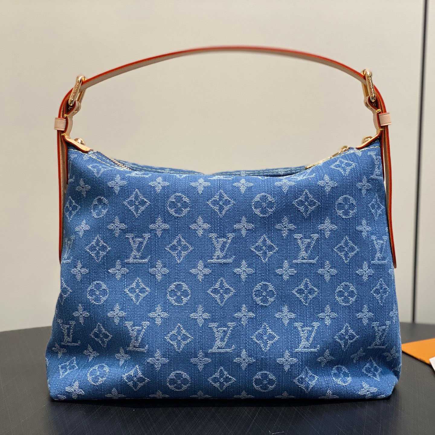 Louis Vuitton Baggy M27329 - DopestKickz