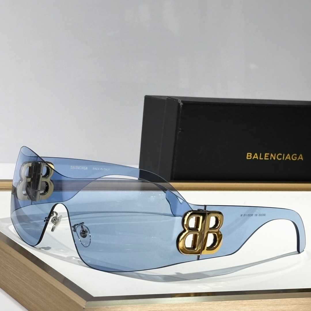Balenciaga BB0359S Sunglasses - DopestKickz