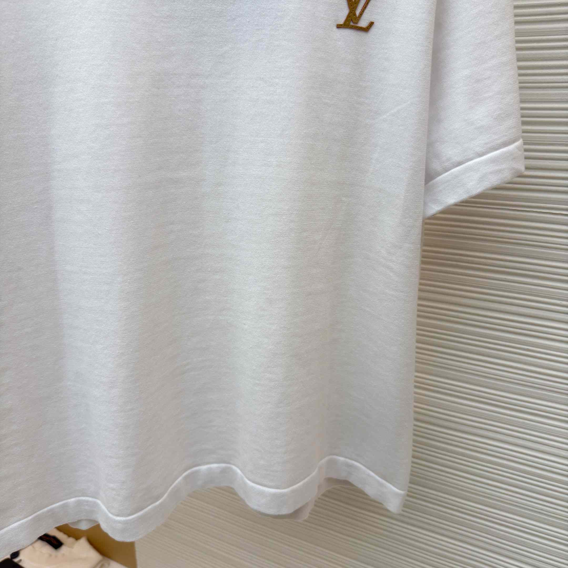 Louis Vuitton Short-Sleeved Crewneck With Signature 1AK70O - DopestKickz