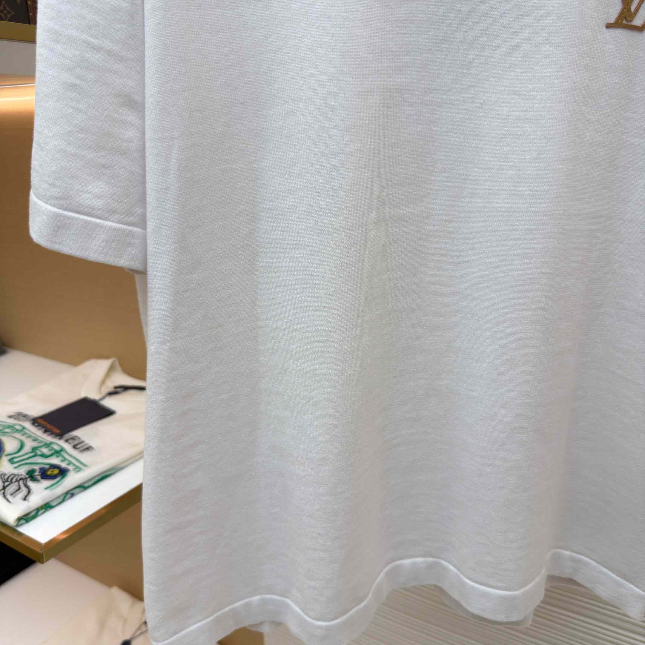 Louis Vuitton Short-Sleeved Crewneck With Signature 1AK70O - DopestKickz