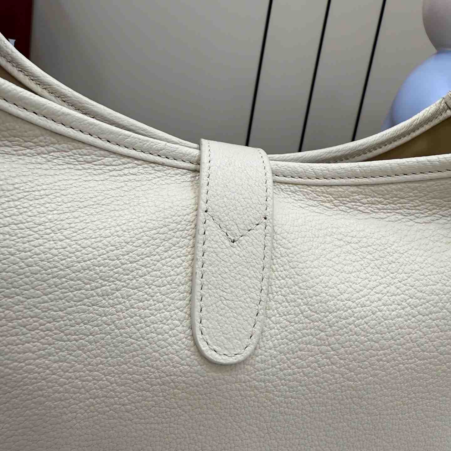 Gucci Jackie 1961 Medium Shoulder Bag 863136 - DopestKickz