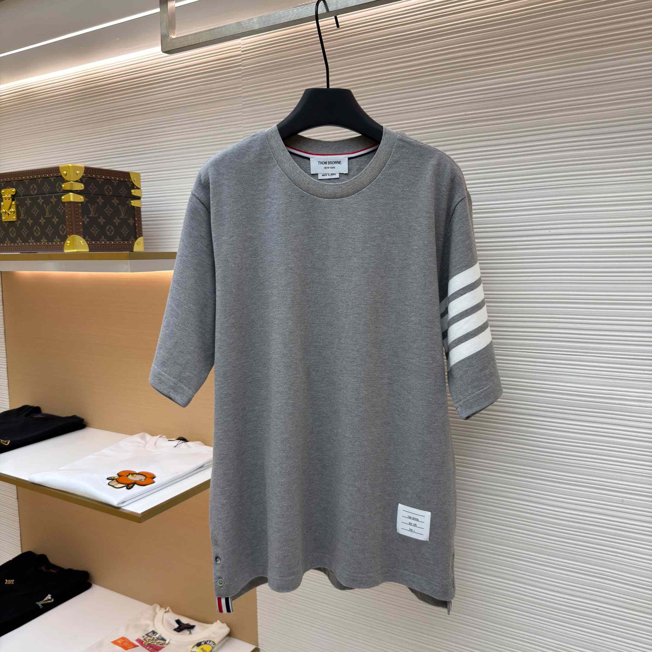 Thom Browne Cotton 4-Bar Short Sleeve T-Shirt - DopestKickz