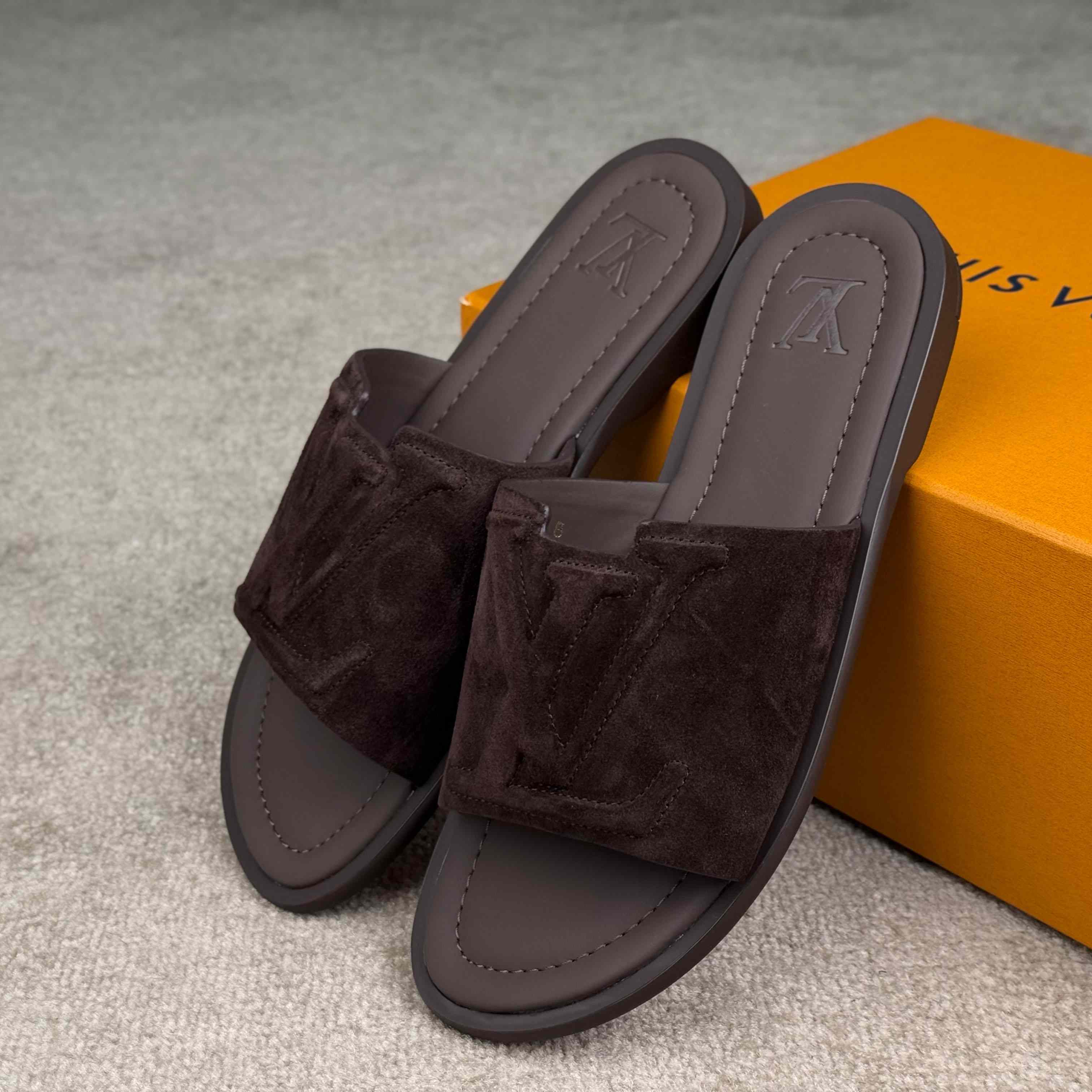 Louis Vuitton LV Portofino Mule   1AK8RI - DopestKickz