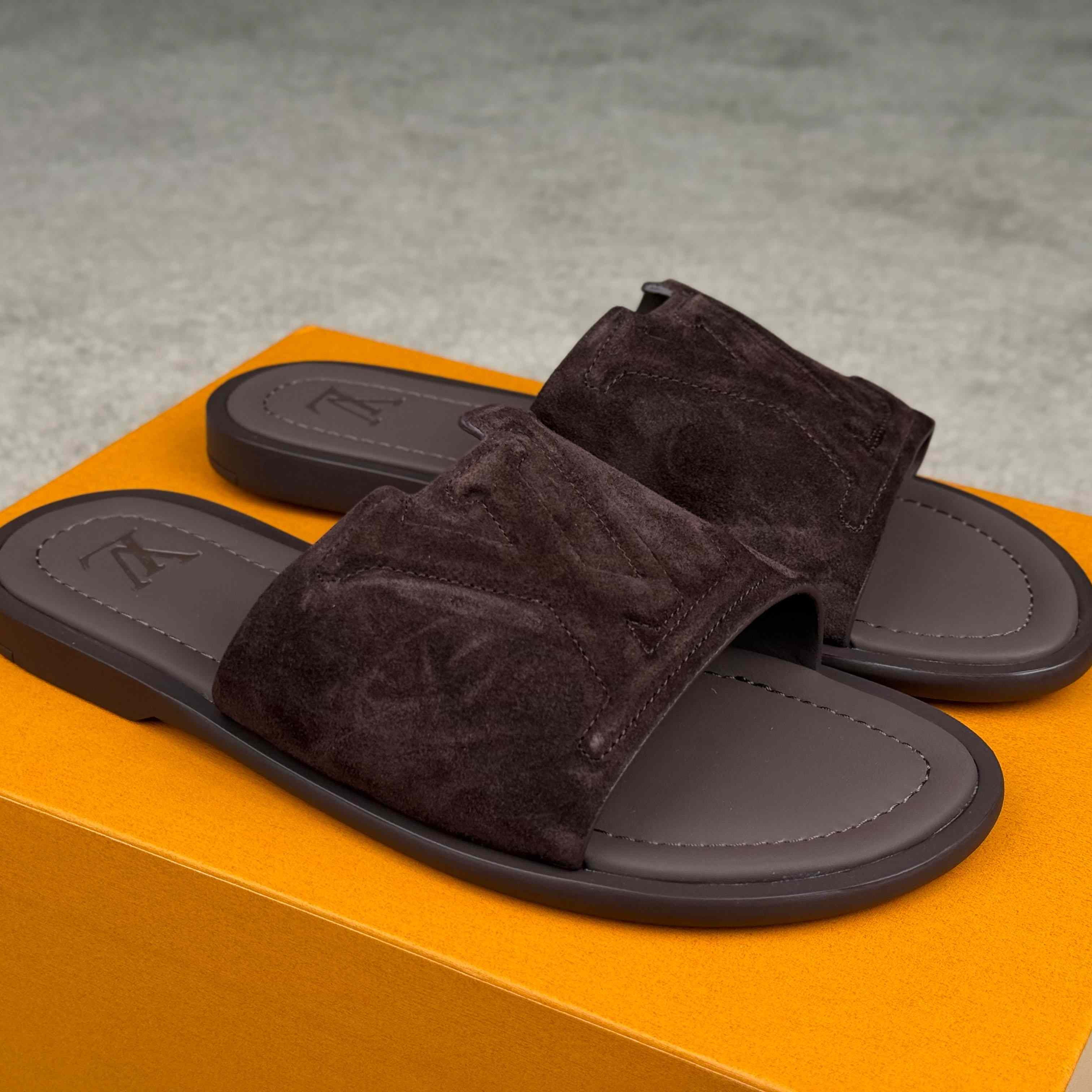 Louis Vuitton LV Portofino Mule   1AK8RI - DopestKickz