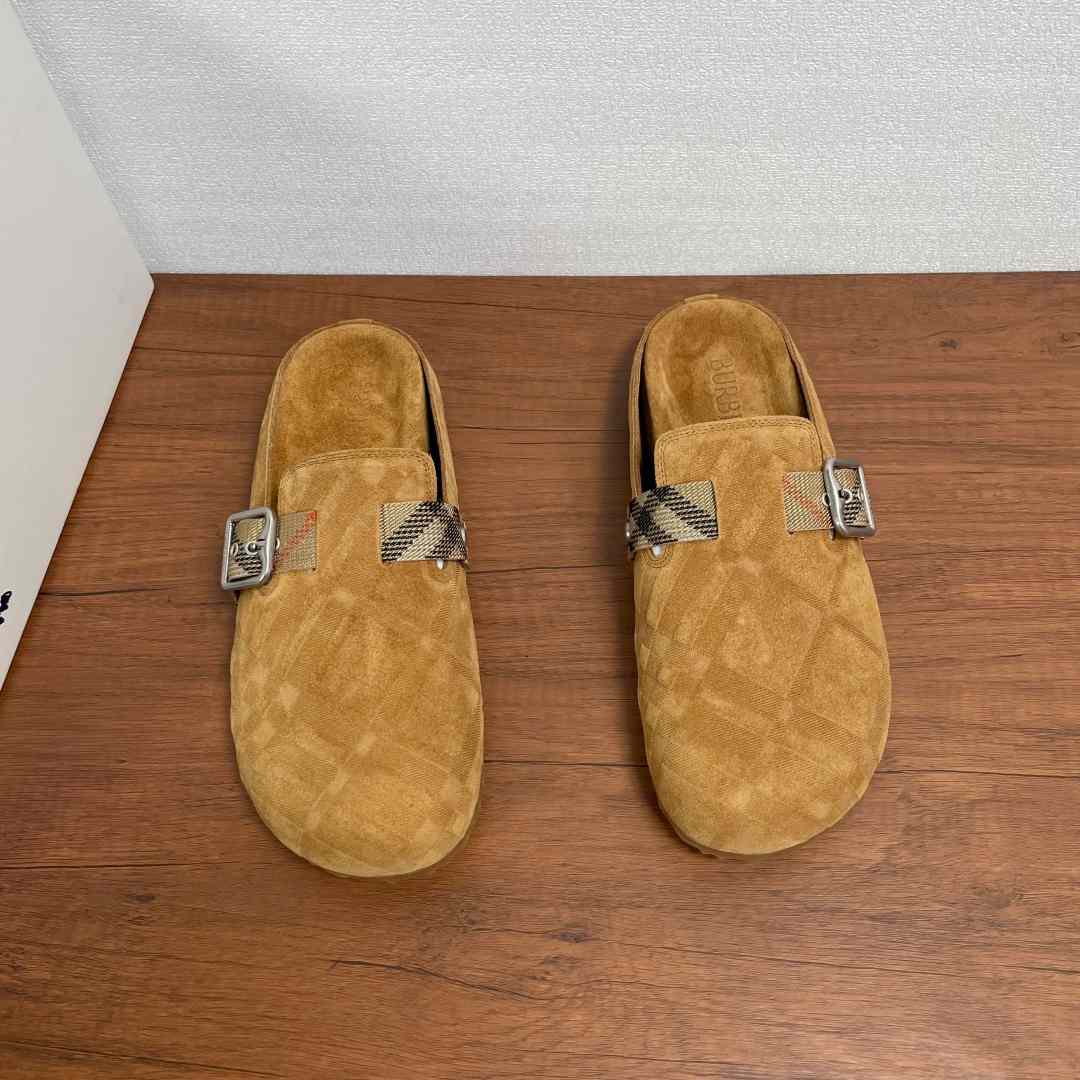 Burberry Suede Urchin Clogs - DopestKickz