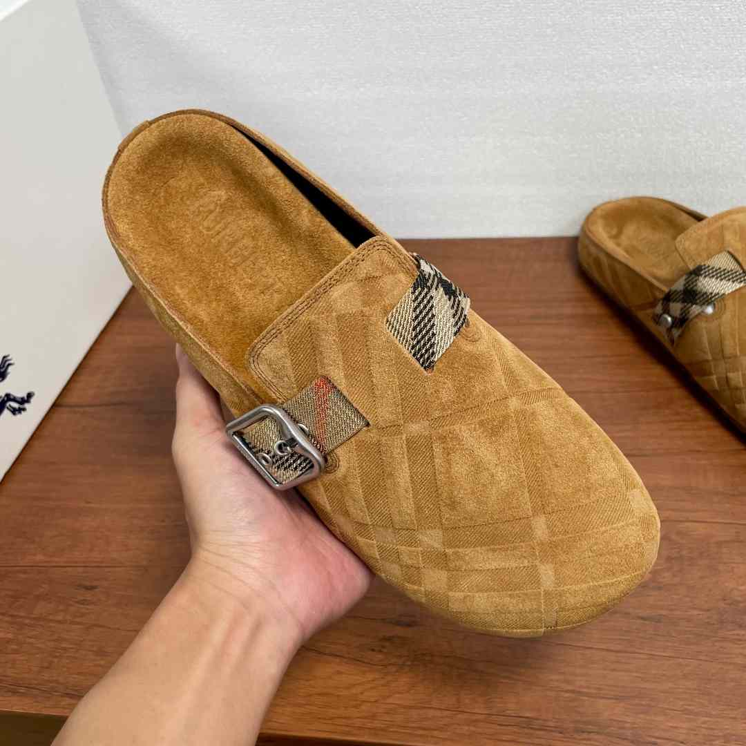 Burberry Suede Urchin Clogs - DopestKickz