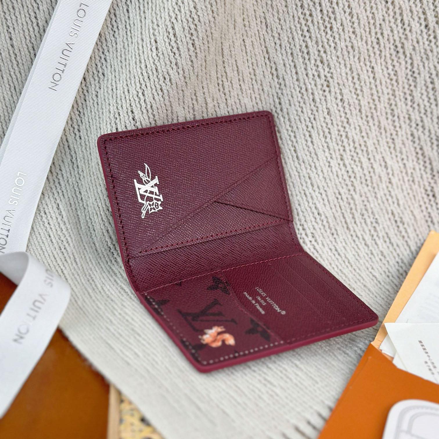 Louis Vuitton Passport Cover  M27021 - DopestKickz