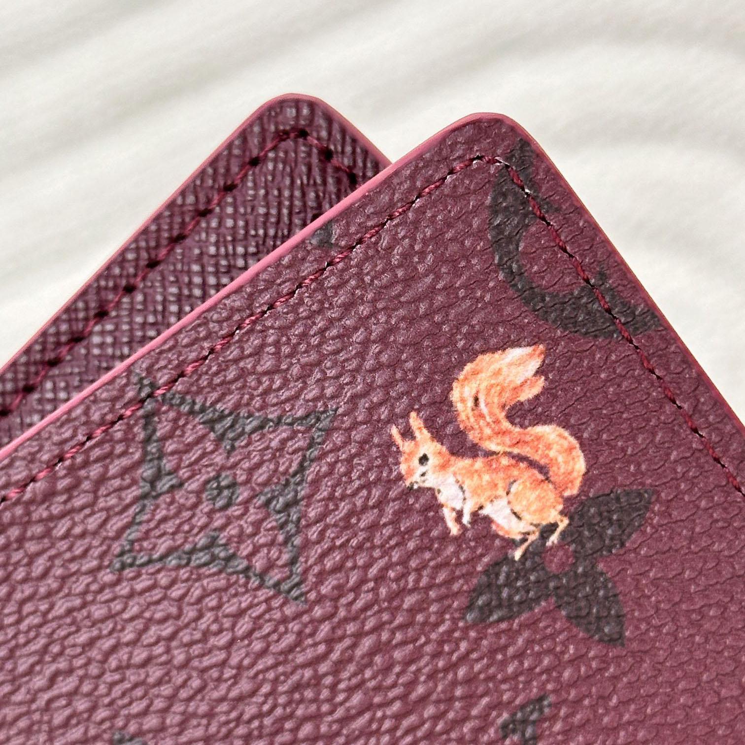 Louis Vuitton Passport Cover  M27021 - DopestKickz