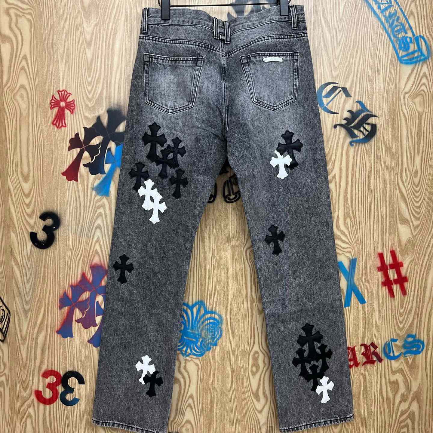 Chrome Hearts Cross Patch Fleur Knee Jeans - DopestKickz