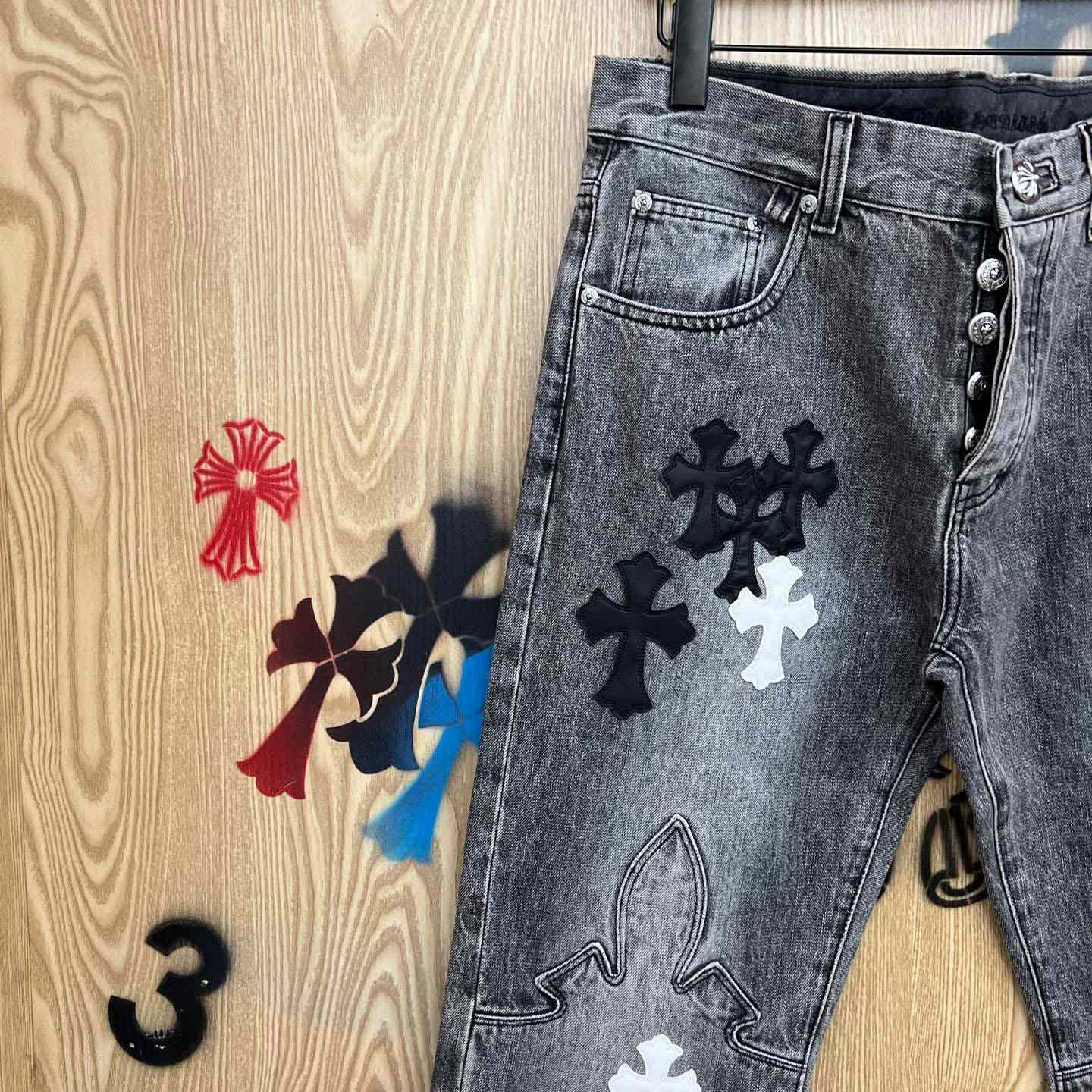 Chrome Hearts Cross Patch Fleur Knee Jeans - DopestKickz